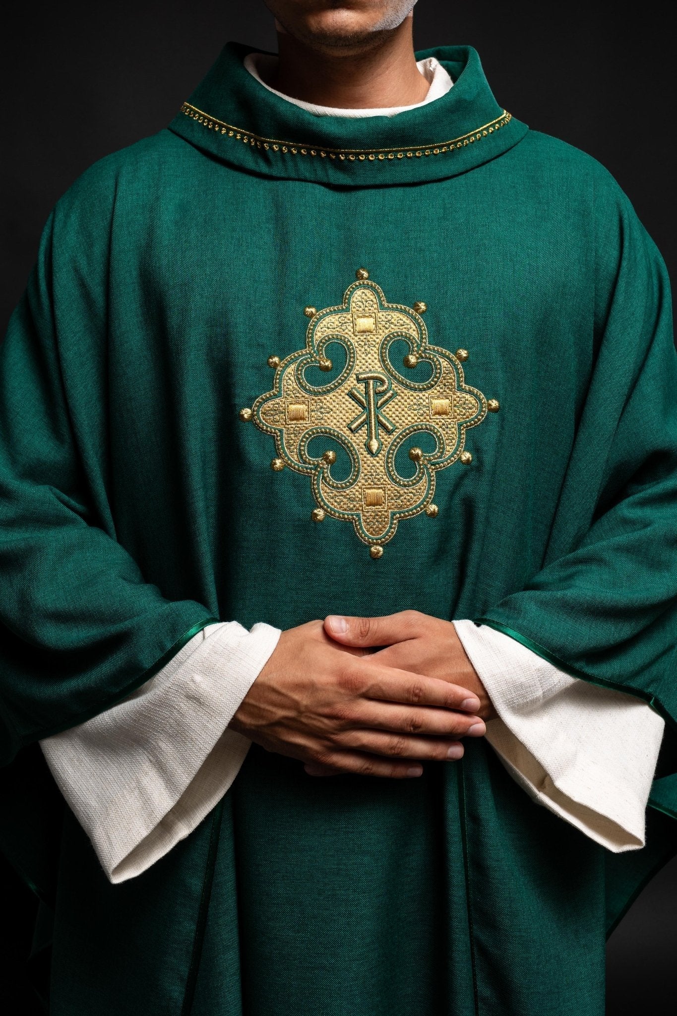 Green chasuble with gold PAX embroidery on chest and delicate embroidery on collar S - 7065 - 01 - 70 - HAFTINAUSA.COM