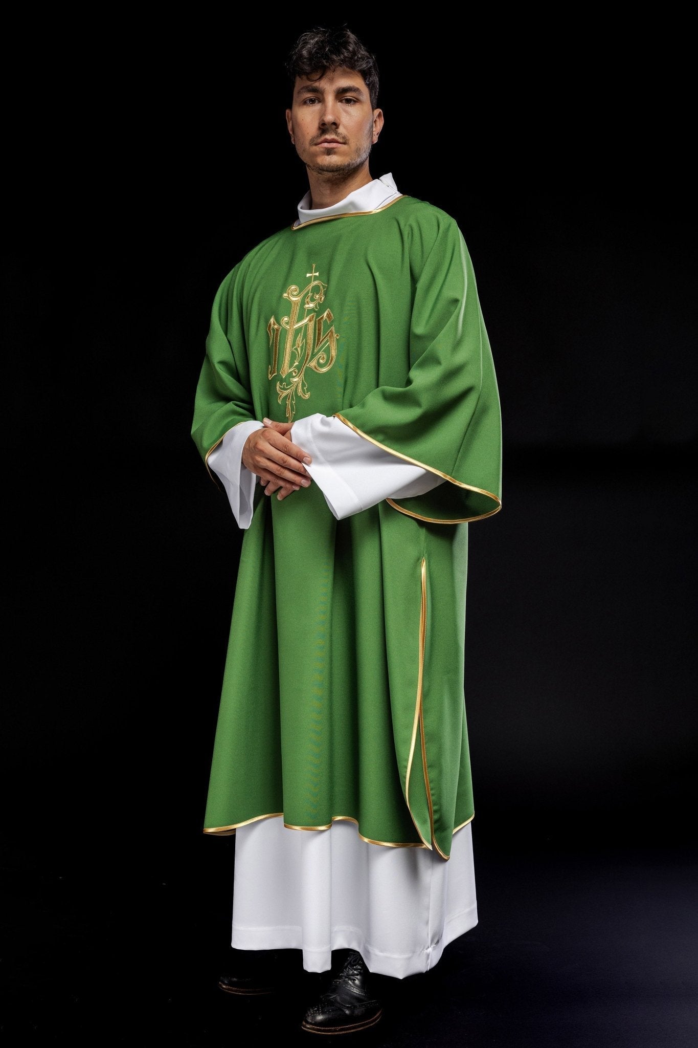 Green dalmatic chasuble with gold IHS KDL/032/01/12/D - HAFTINAUSA.COM