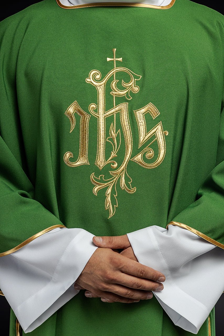 Green dalmatic chasuble with gold IHS KDL/032/01/12/D - HAFTINAUSA.COM