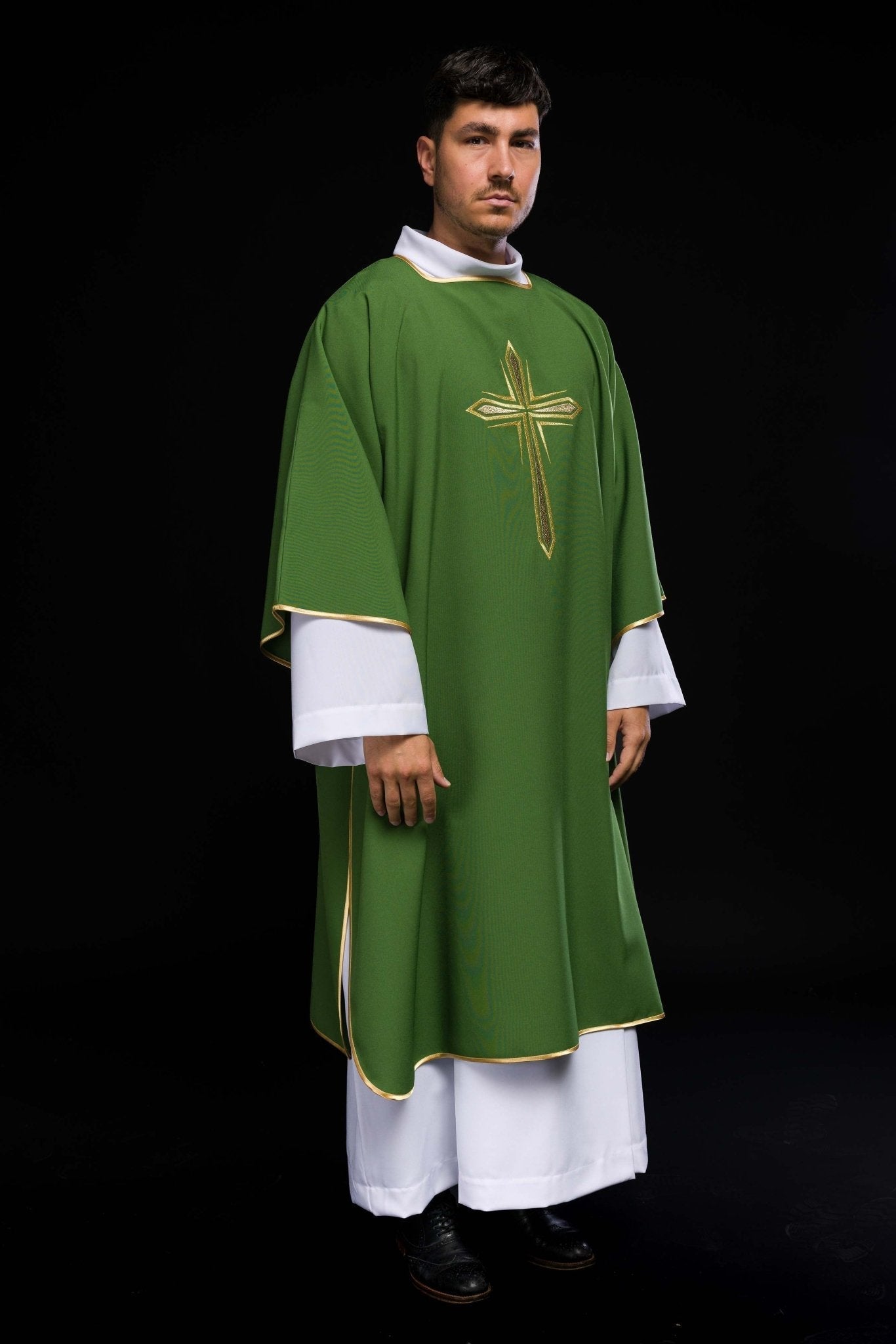 Green dalmatic with an embroidered golden cross KDL/037/01/12/D - HAFTINAUSA.COM