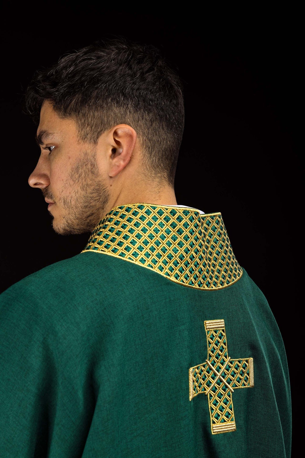 Green dalmatic with embroidered crosses and a collar S-1070-01-70-D DALMATYK - CHASUBLES.COM