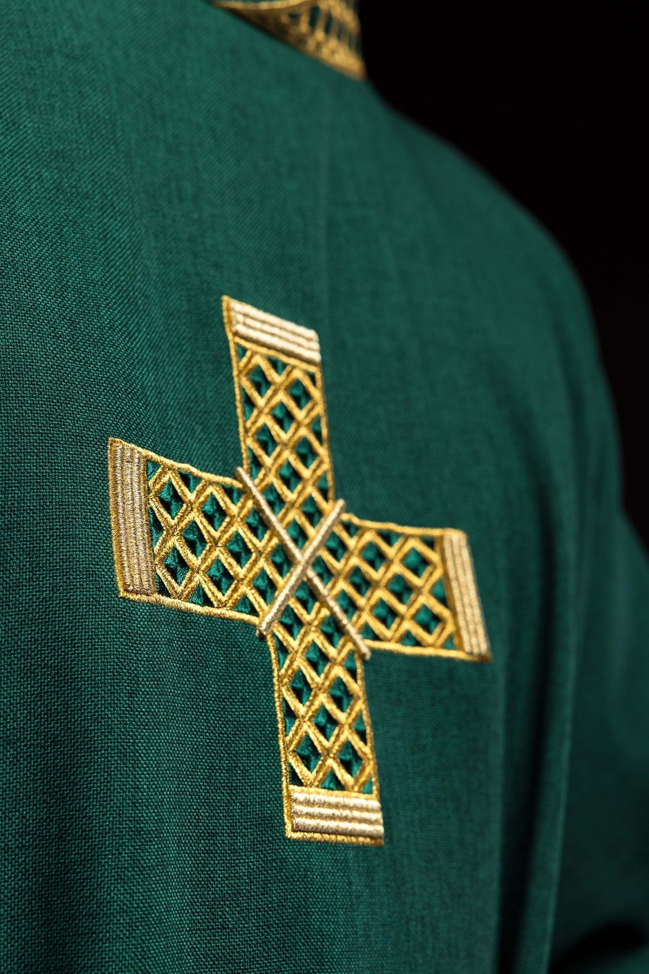 Green dalmatic with embroidered crosses and a collar S-1070-01-70-D DALMATYK - CHASUBLES.COM