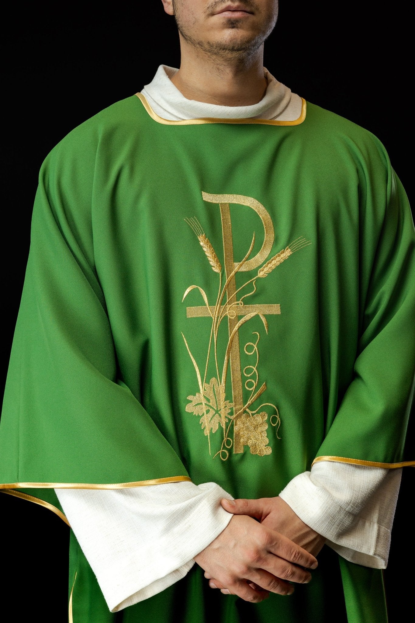 Green dalmatics with gold Pax cross embroidery KDL/026/01/12/D ZIELONY DALMATYK - HAFTINAUSA.COM