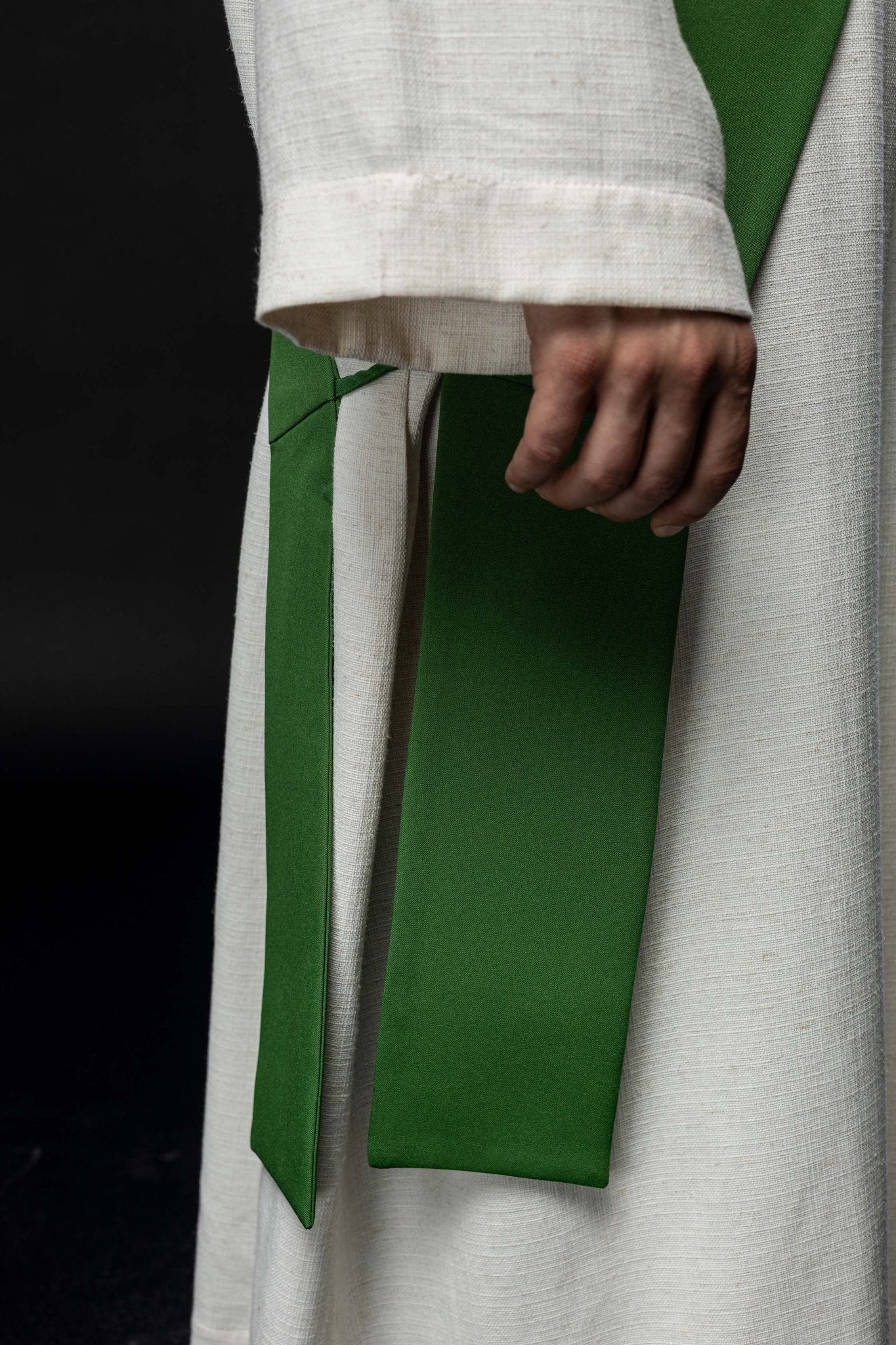 Green Deacon stole with IHS in ecru KSD/133/01/01 ZIELONY - HAFTINAUSA.COM