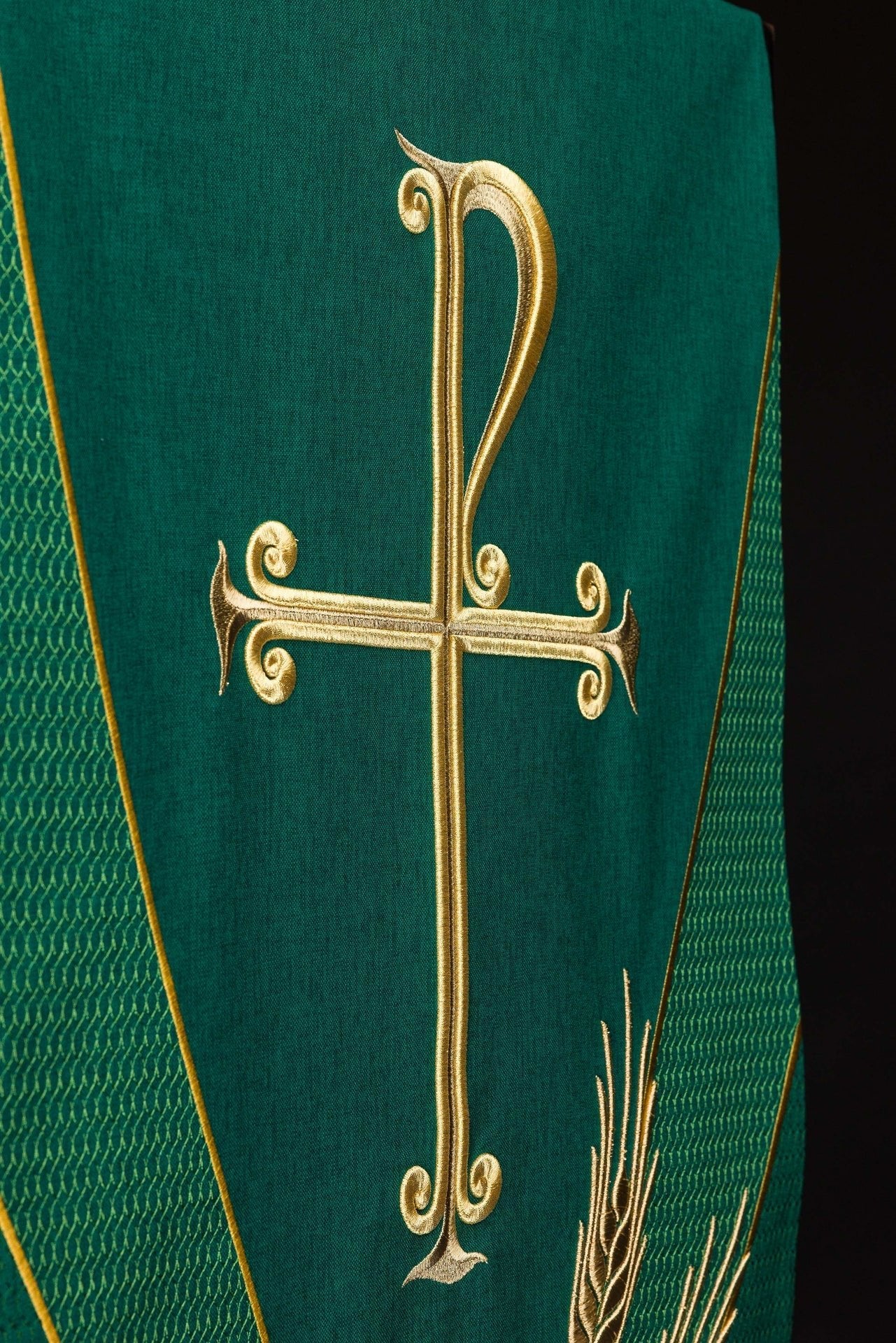 Green lectern cloth with PAX embroidery LE/8050/01 55*250 - CHASUBLES.COM