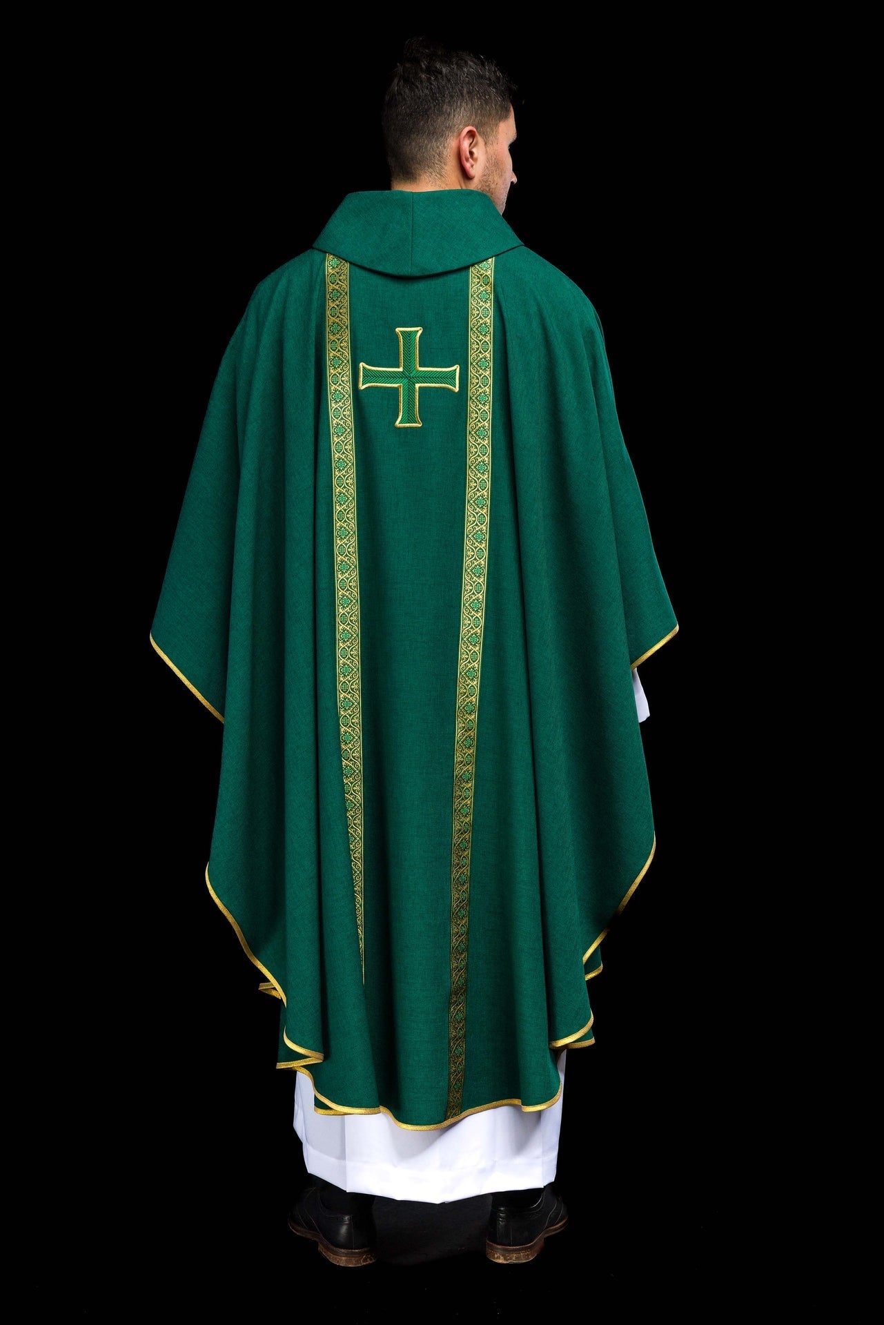 Green liturgical chasuble with embroidered cross and jacquard bands KOR/975/01/70 - CHASUBLES.COM
