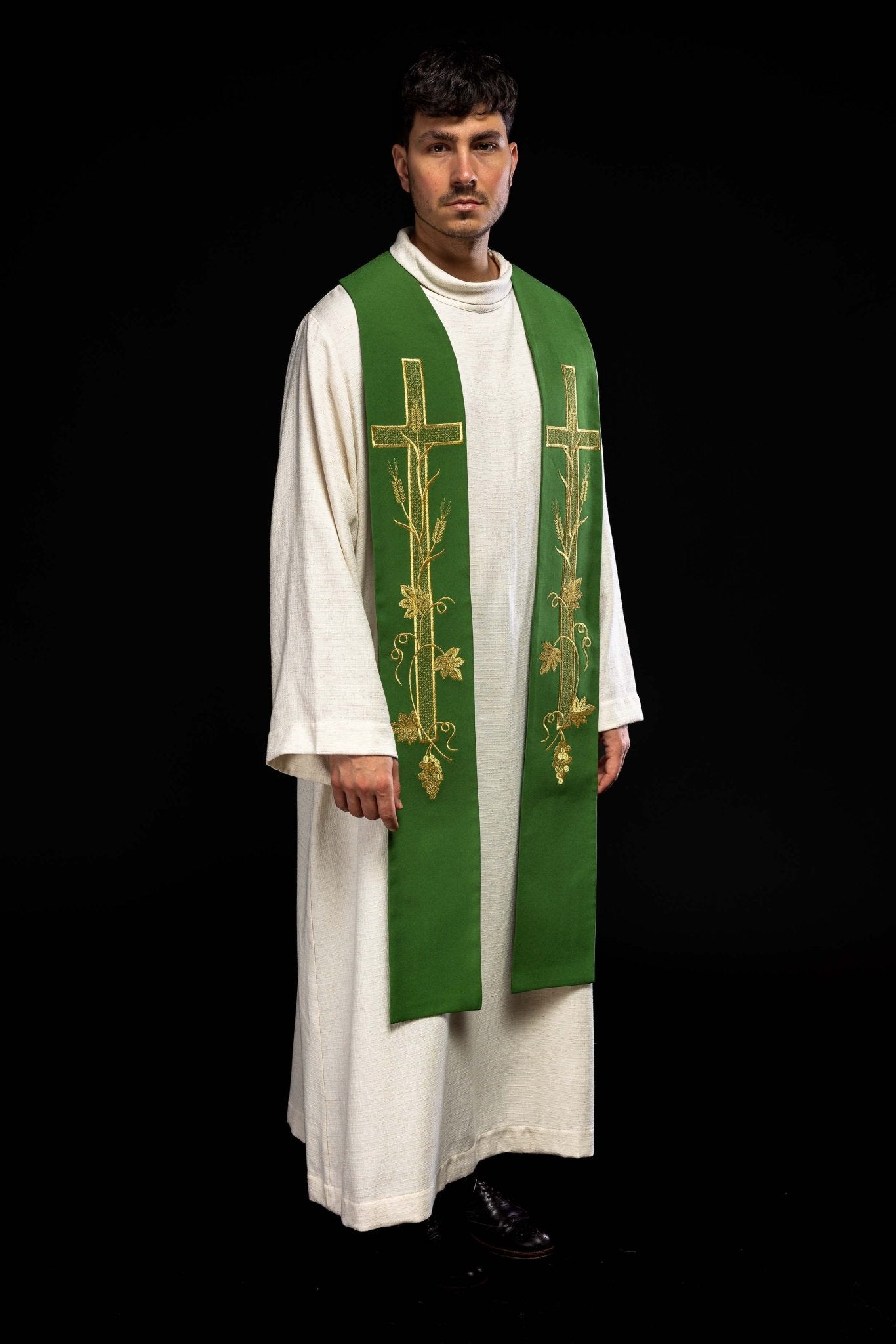 Green priestly stole embroidered cross KST/072/01/01 ZIELONY - HAFTINAUSA.COM