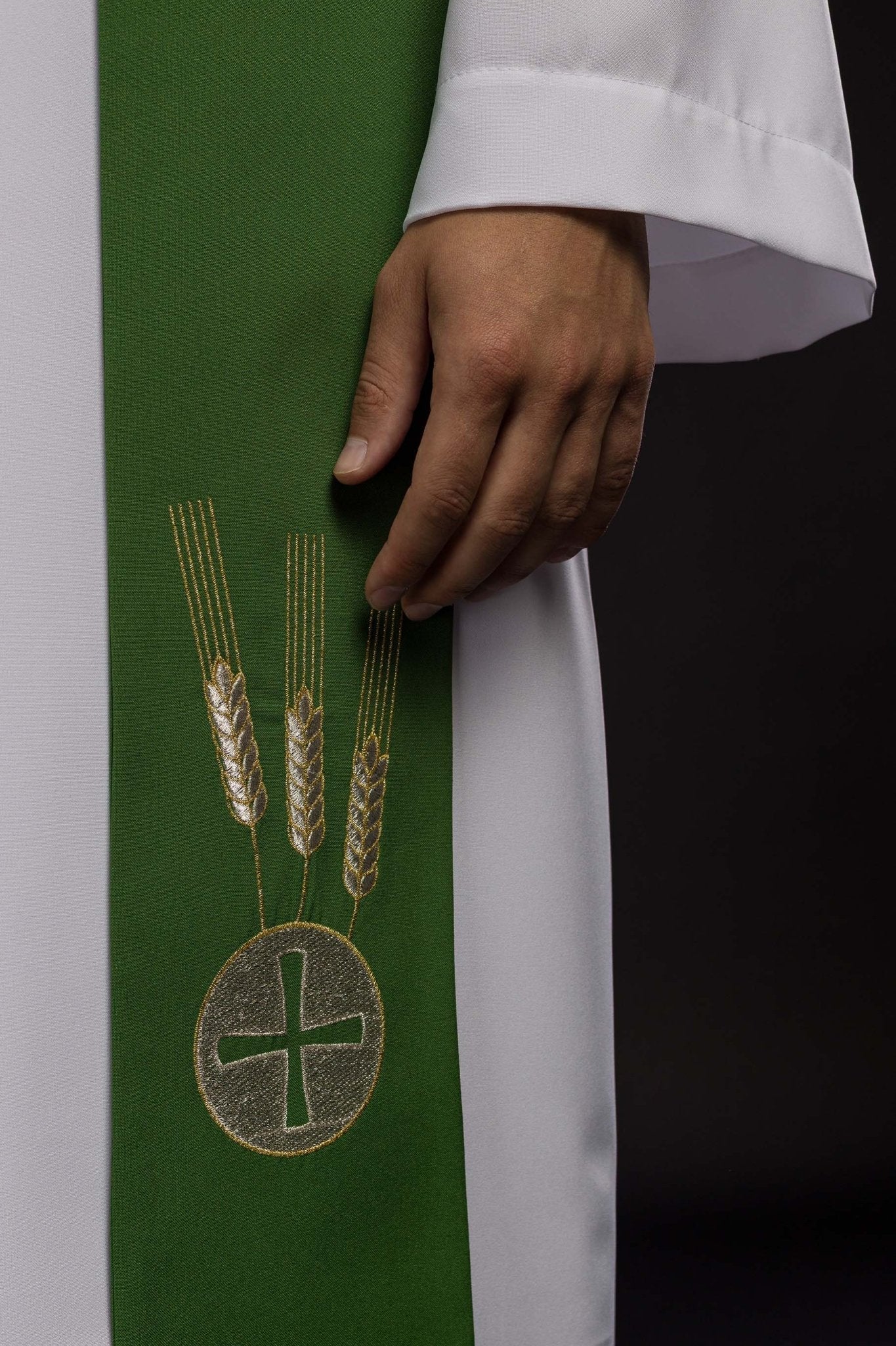 Green priestly stole embroidered with Chalice, Wheat, and Grapes KST/009/01/01 ZIELONY - HAFTINAUSA.COM
