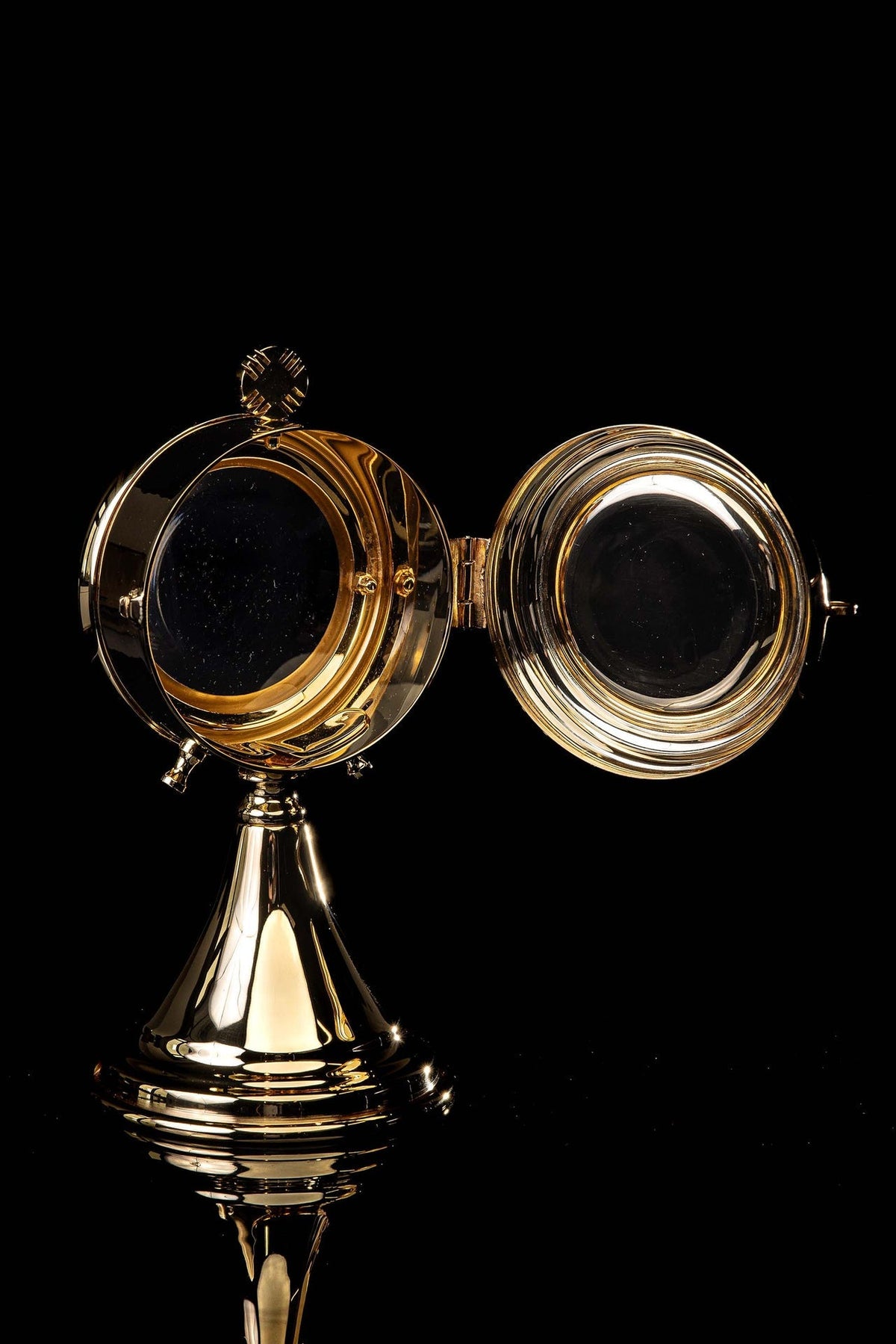 Handcrafted Brass Custodia LB/KST/001/Z - CHASUBLES.COM