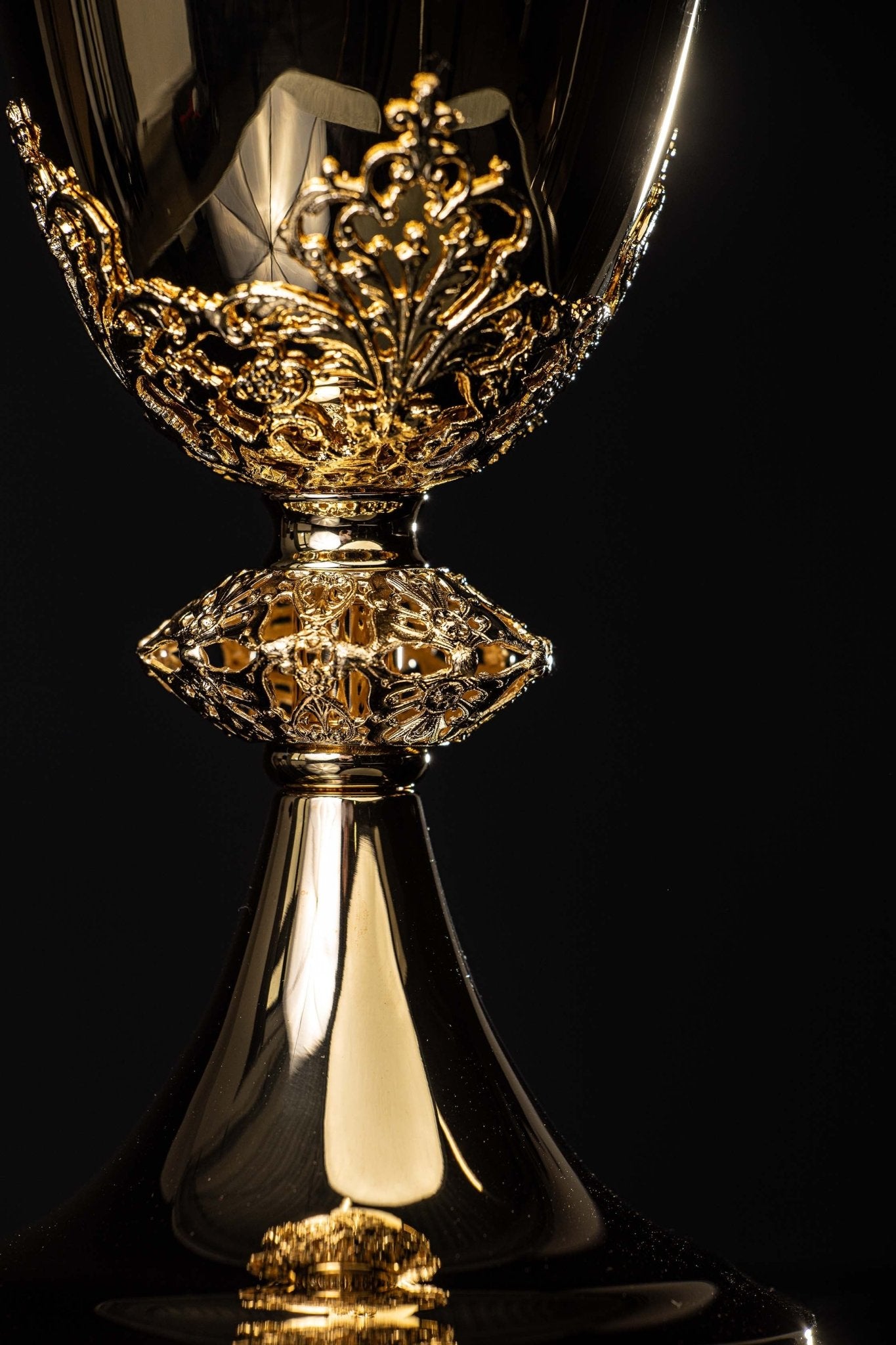 Handcrafted gilded brass chalice LB/KL/002/Z 19CM - CHASUBLES.COM