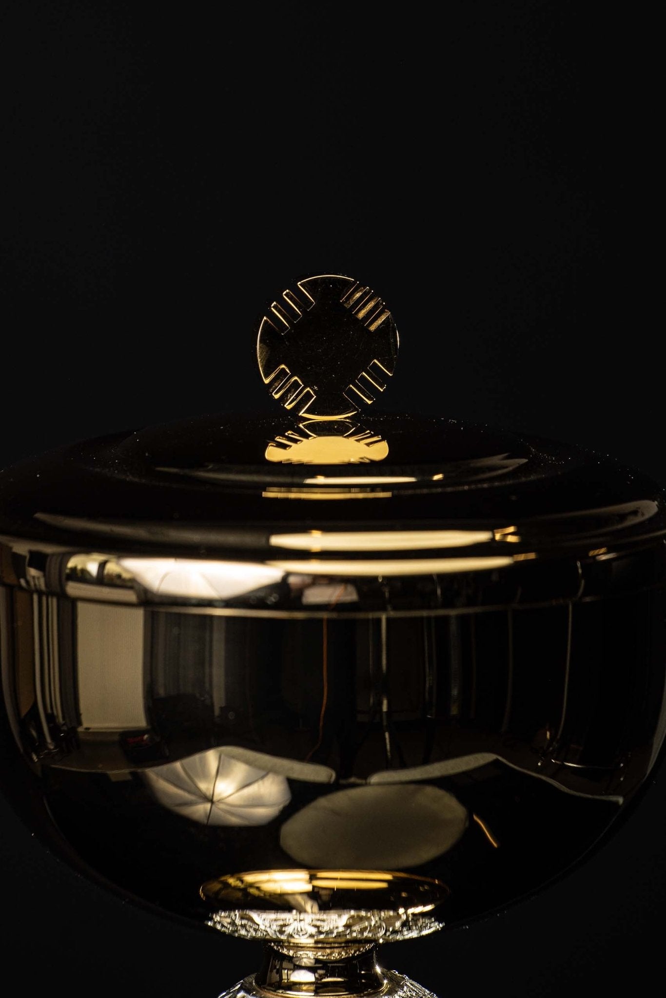 Handcrafted gilded brass ciborium LB/PSZ/002/ZS 22CM - CHASUBLES.COM