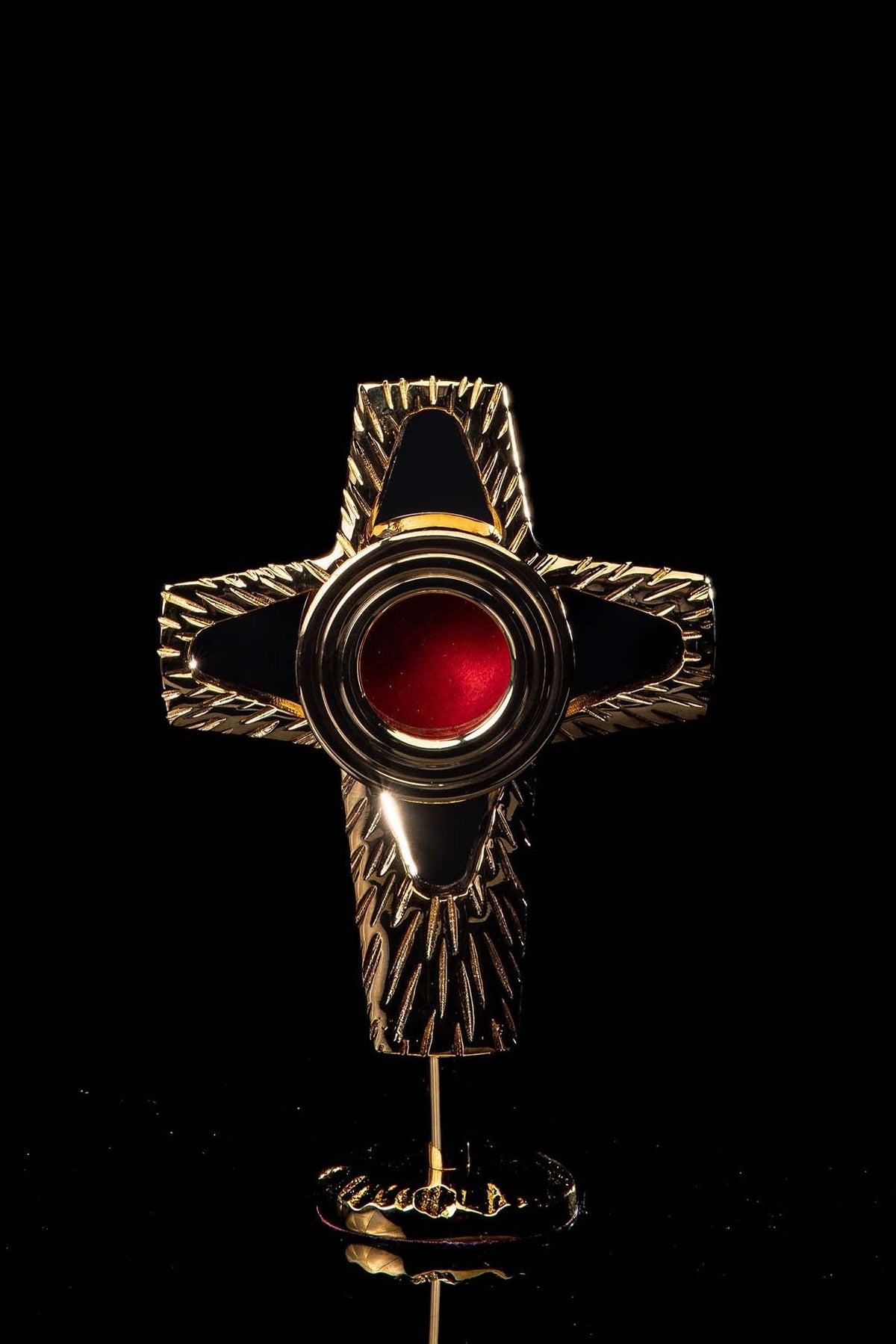 Handcrafted Gilded Brass Reliquary LB/RLK/002/Z - CHASUBLES.COM
