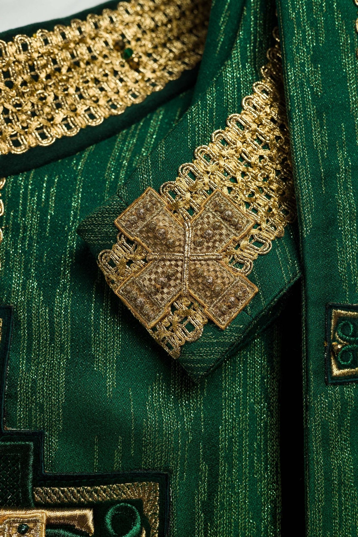 Handmade chasuble with natural stones Handmade 7015 Green HM/7015/01/99 - CHASUBLES.COM