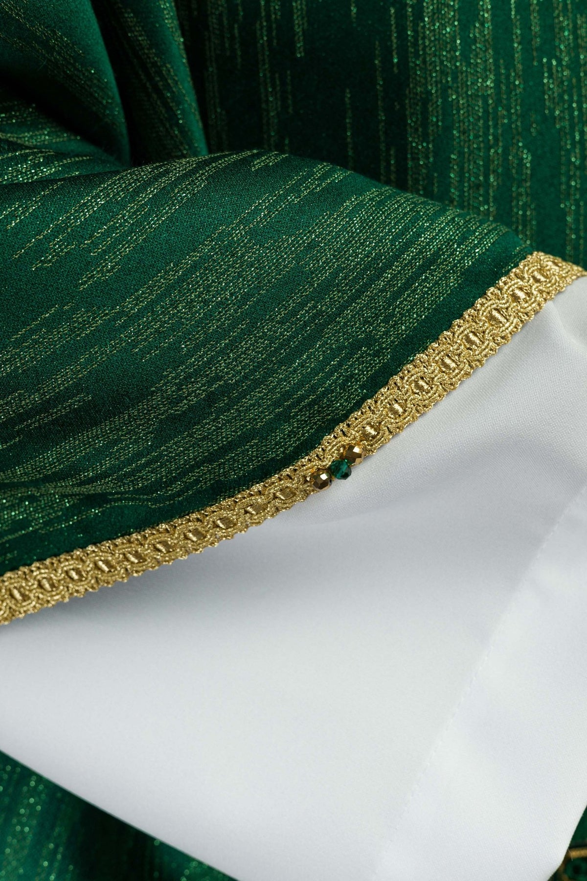Handmade chasuble with natural stones Handmade 7015 Green HM/7015/01/99 - CHASUBLES.COM