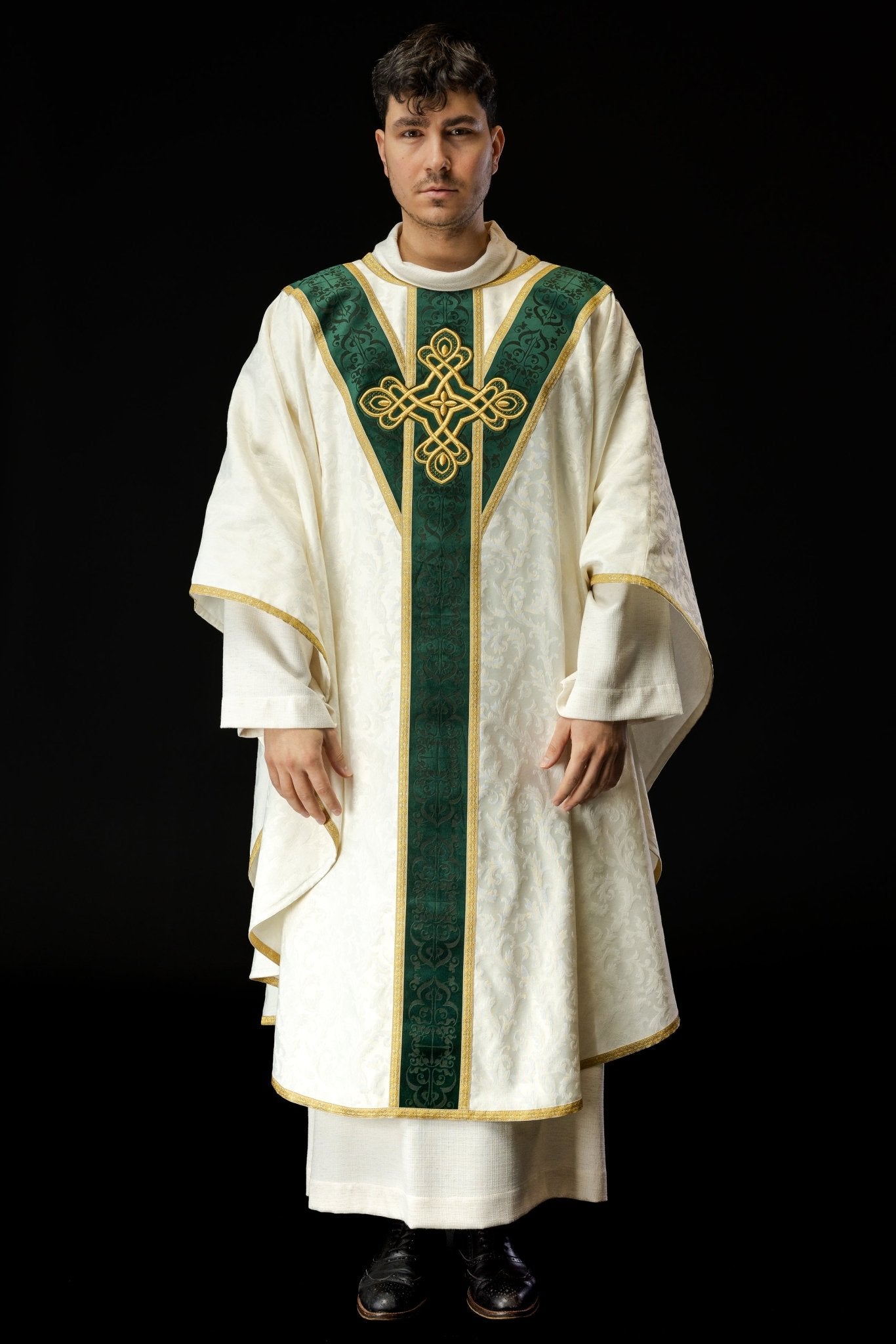Handmade chasuble with velvet belt Handmade 7007 LE/7043/05/PA01 - HAFTINAUSA.COM