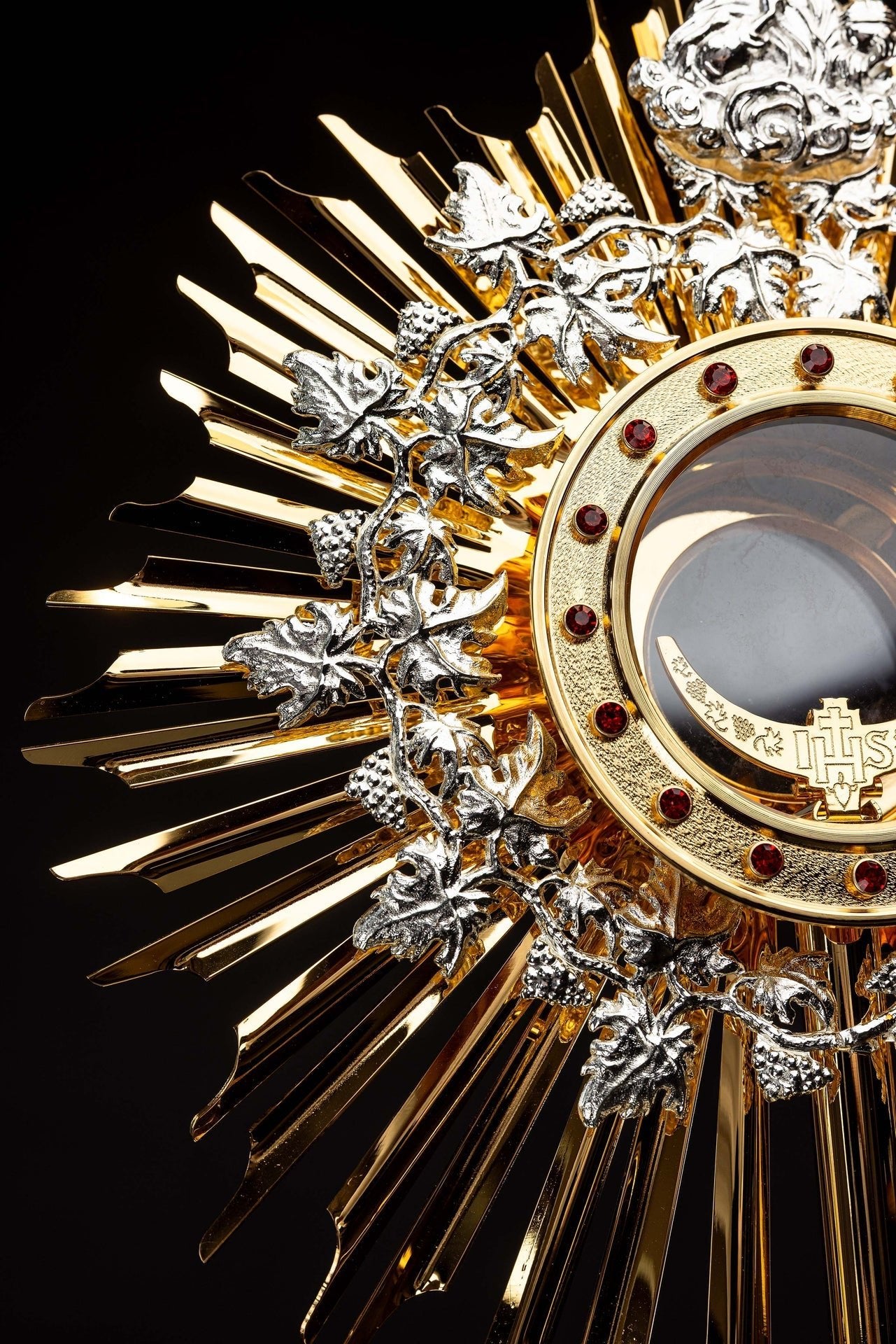 Handmade gilded brass monstrance decorated with rubies KNR/0131 70CM - CHASUBLES.COM