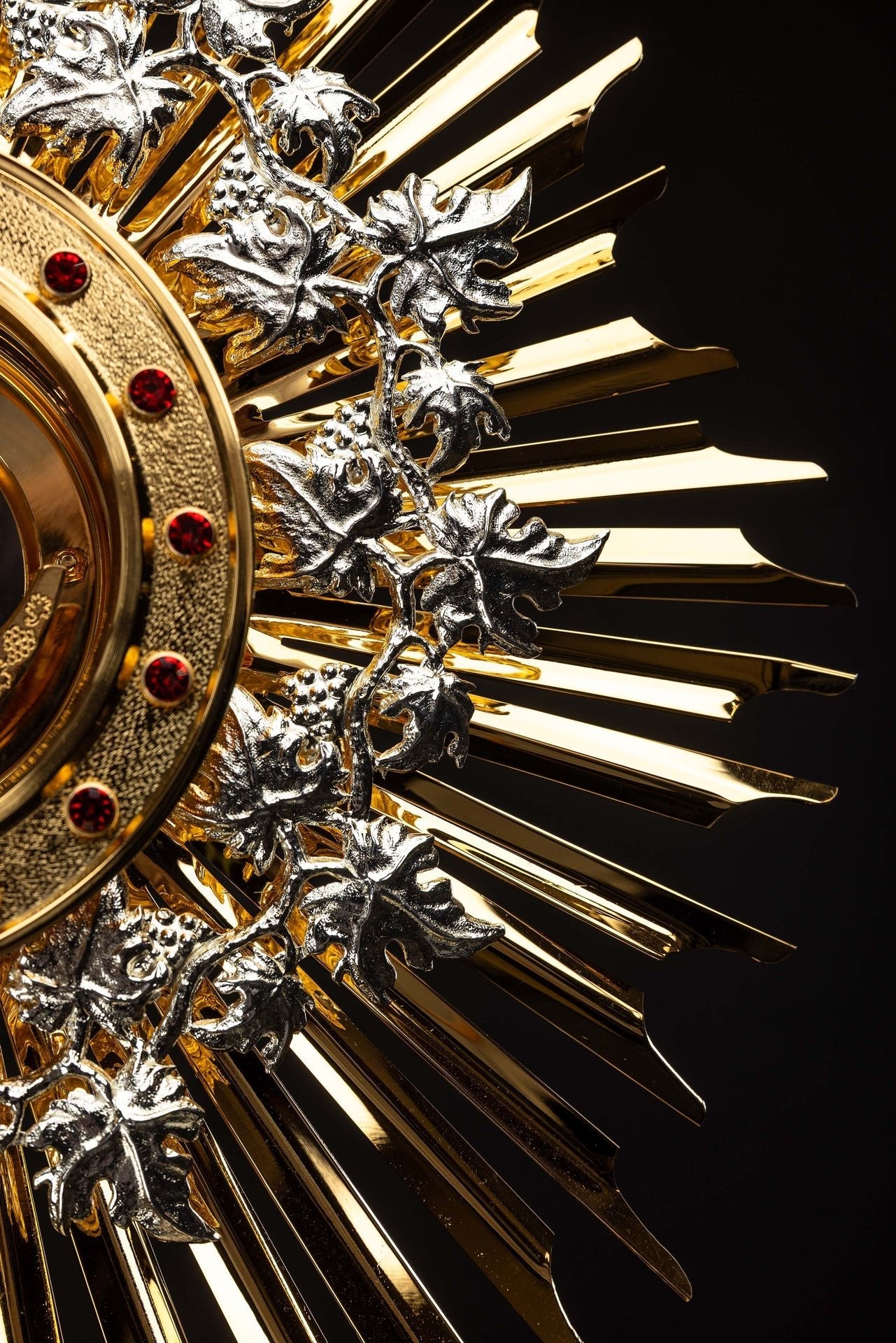 Handmade gilded brass monstrance decorated with rubies KNR/0131 70CM - CHASUBLES.COM