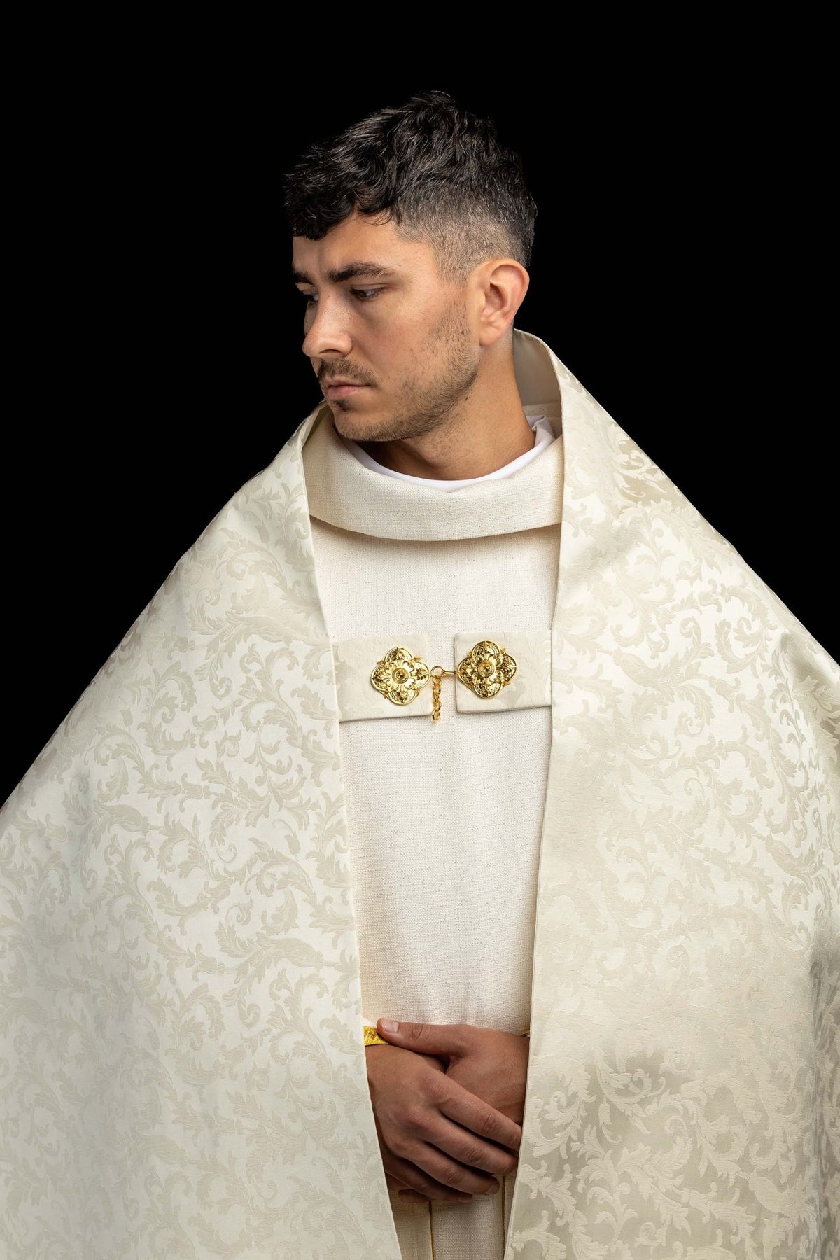 Humeral Veil with Embroidered Paschal Lamb on Jacquard Fabric S-4072-05-88 50*270 - CHASUBLES.COM