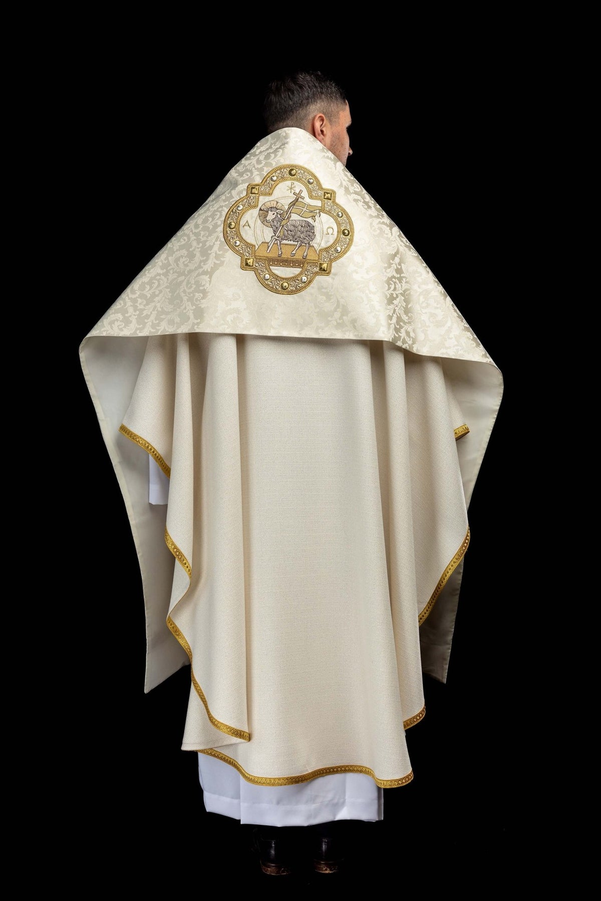Humeral Veil with Embroidered Paschal Lamb on Jacquard Fabric S-4072-05-88 50*270 - CHASUBLES.COM