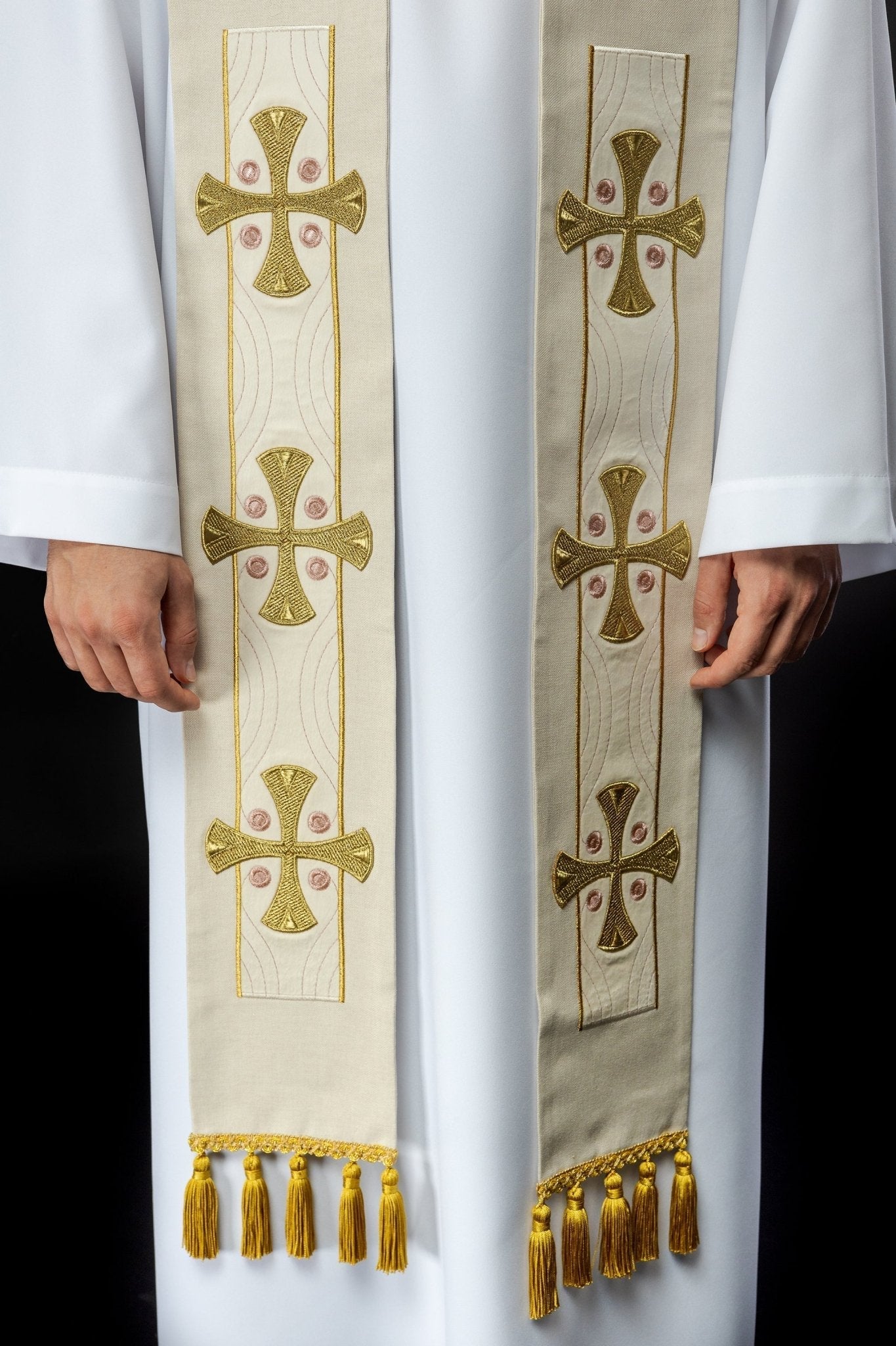 Ivory colored stole with gold crosses embroidery S - 2068 - 05 - 70 - HAFTINAUSA.COM