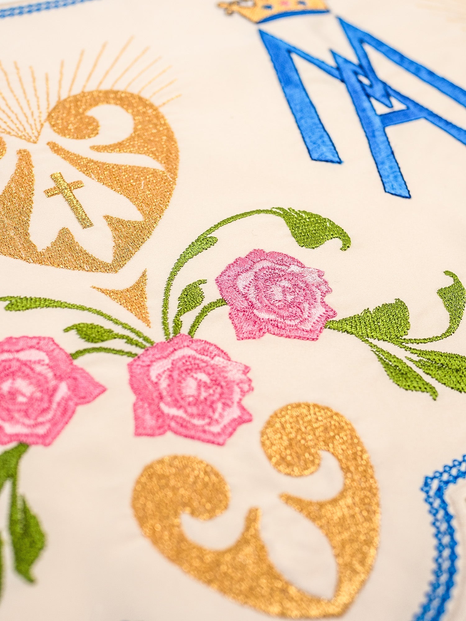 Ivory Marian superfrontal with colorful embroidery KOM/046/05 17cm 3,5m - HAFTINAUSA.COM