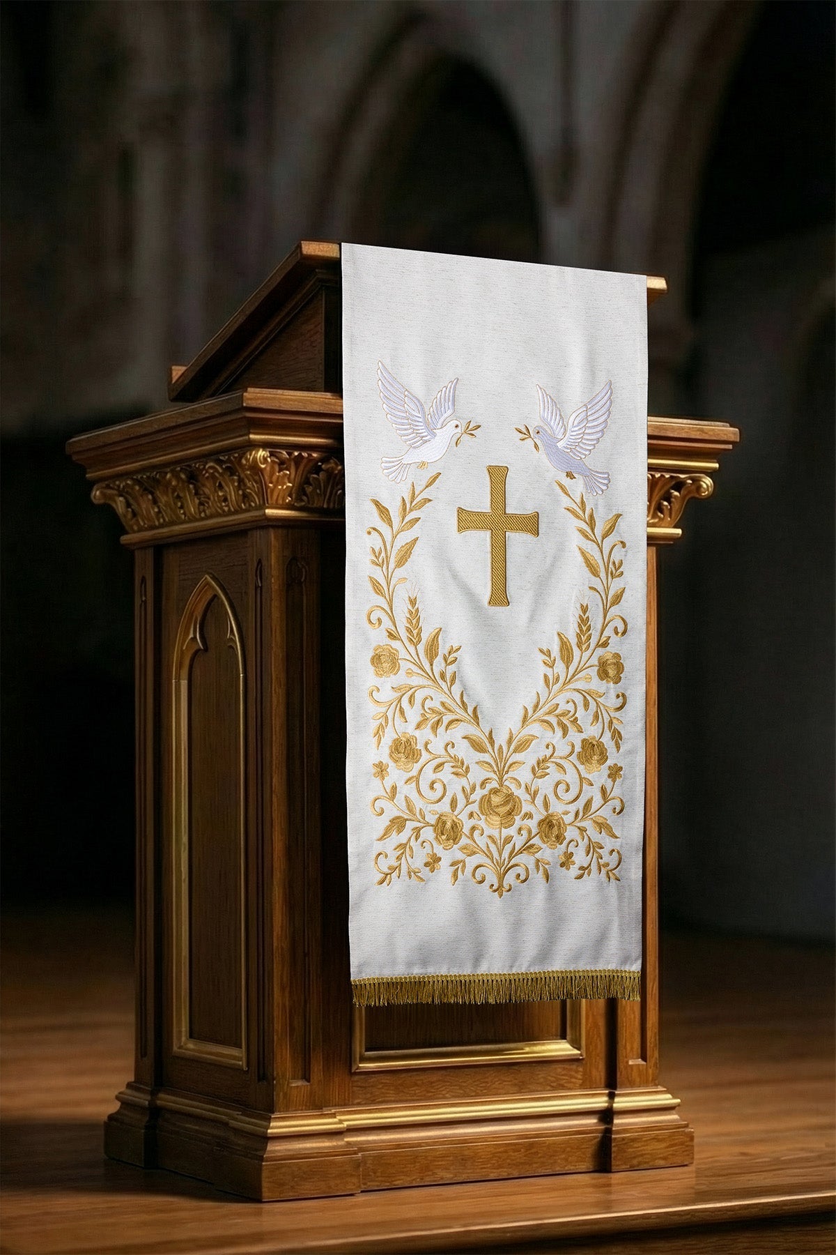 Lectern cloth with embroidery of the cross and doves in ecru LE/8049/05 55*250 - CHASUBLES.COM