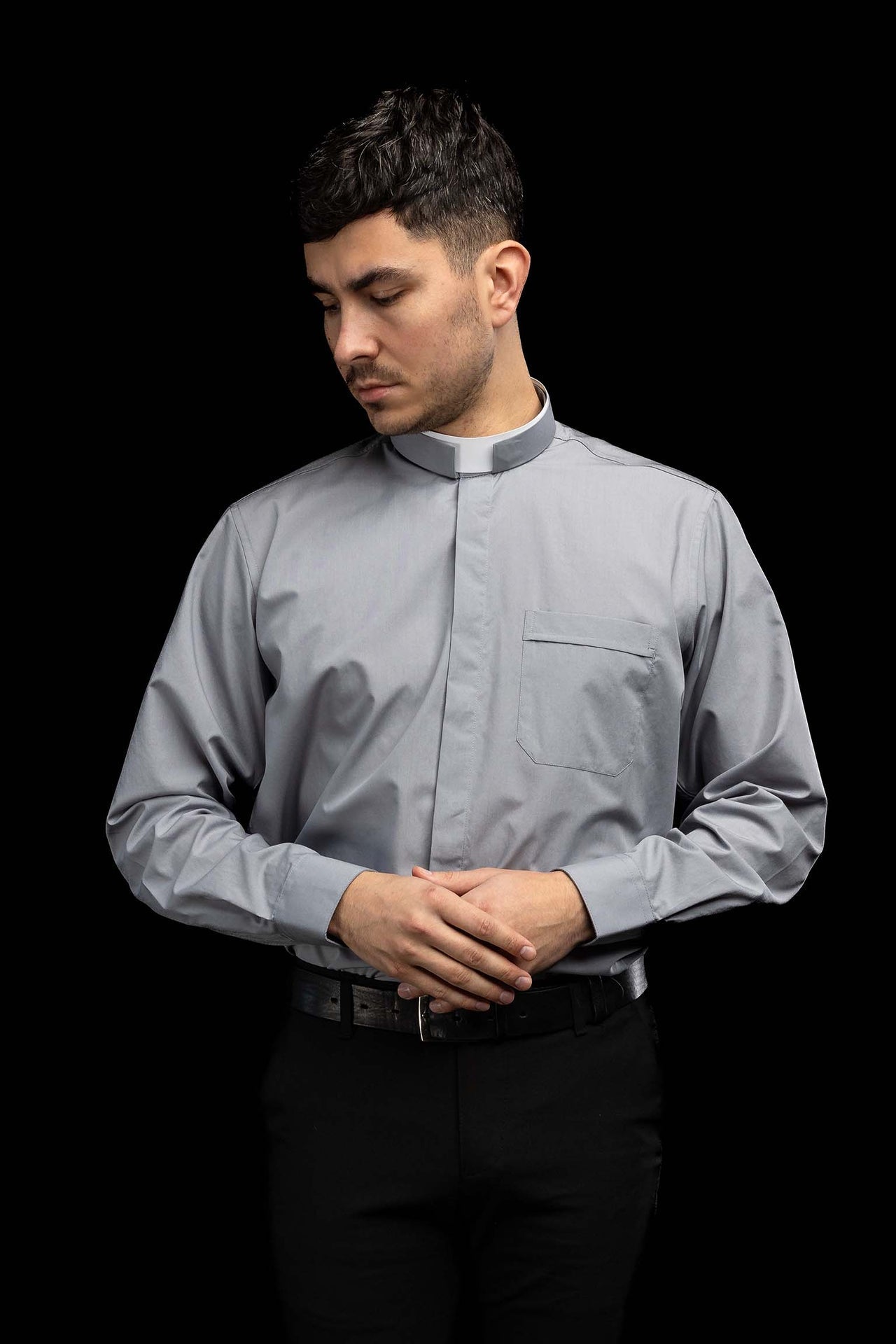 Light grey long-sleeved Roman clerical shirt with clerical collar KSZ/003/220/DR/38 - CHASUBLES.COM
