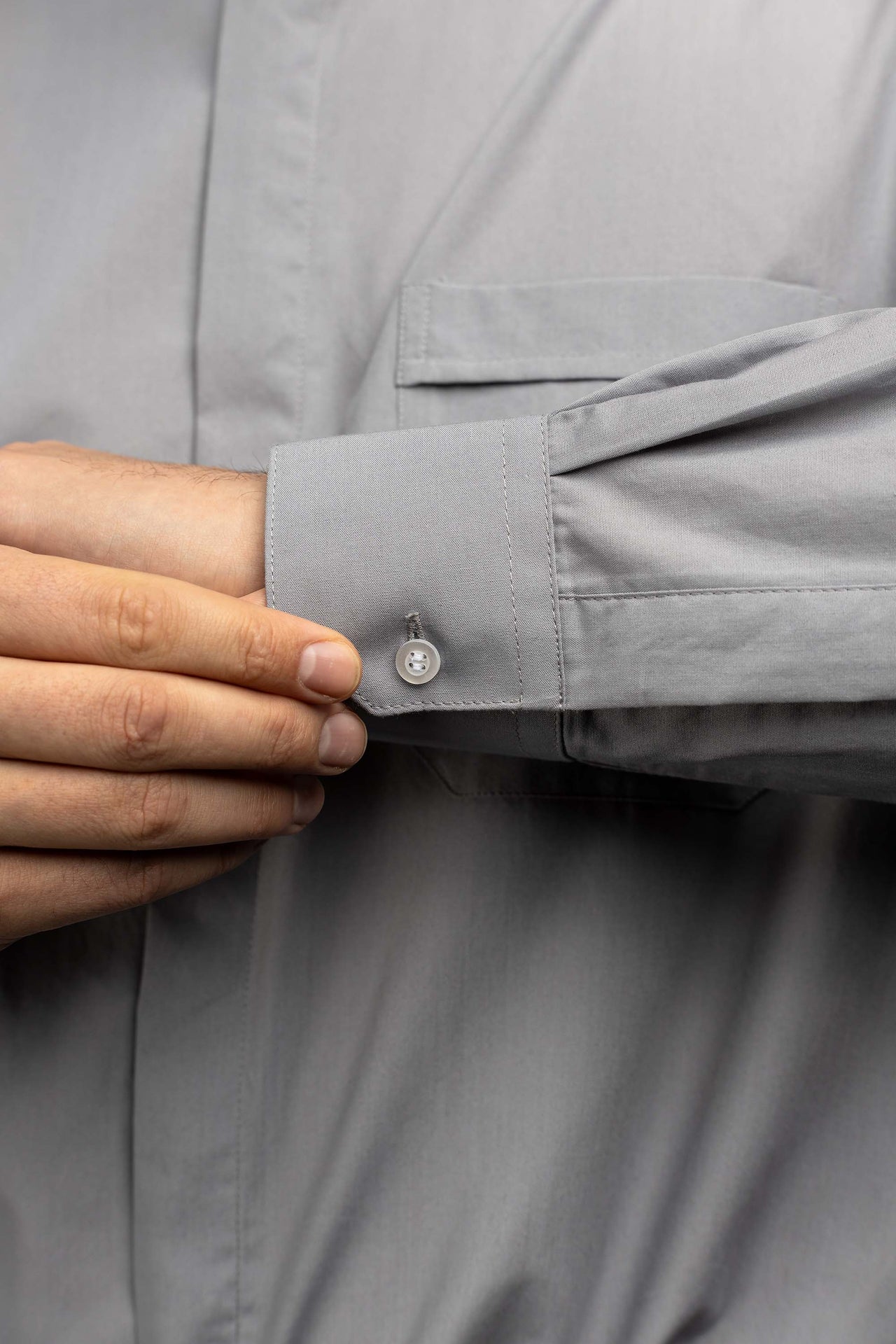 Light grey long-sleeved Roman clerical shirt with clerical collar KSZ/003/220/DR/38 - CHASUBLES.COM
