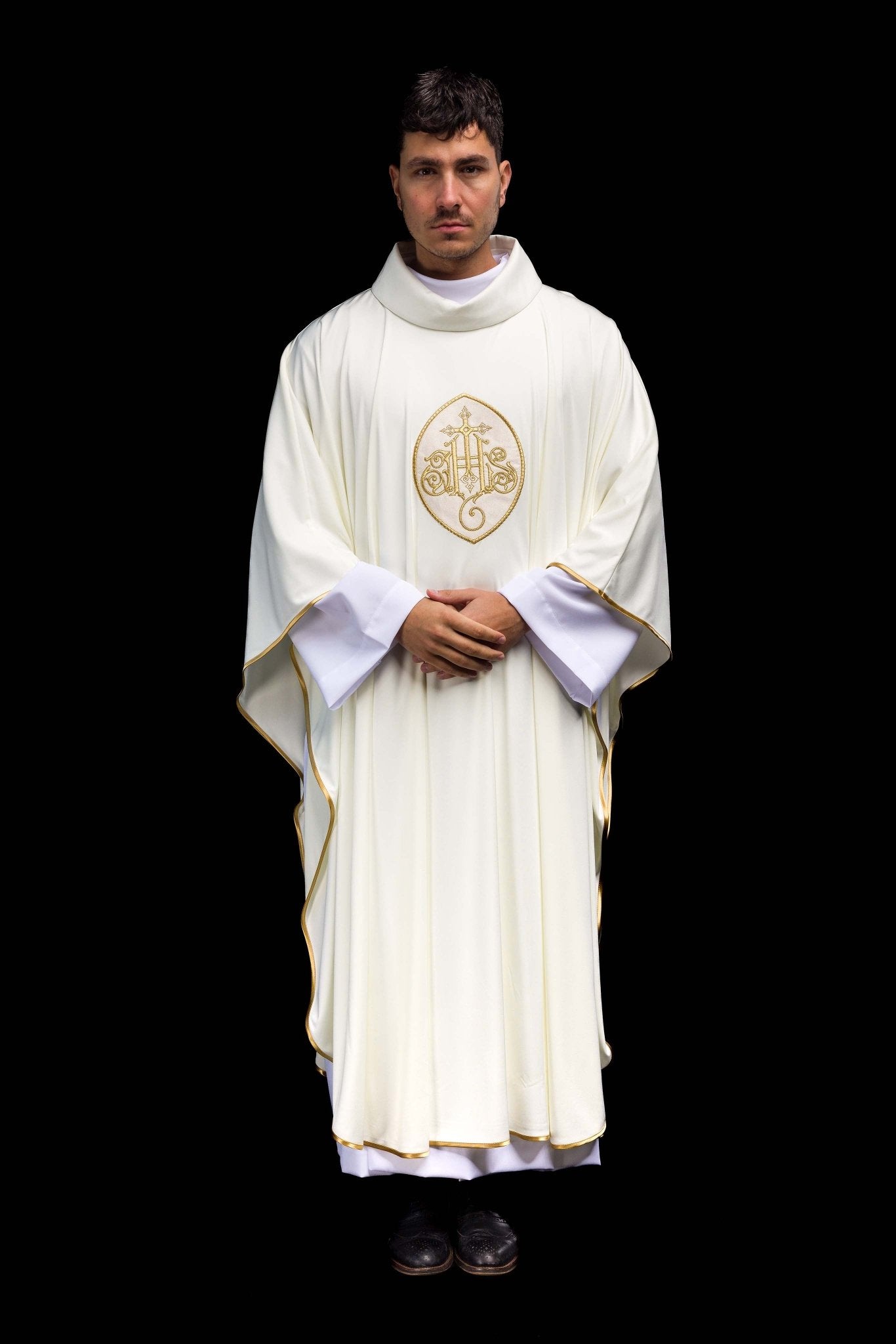 Lightweight ivory chasuble with IHS made from SACROLITE KOR/388/05/78 - CHASUBLES.COM