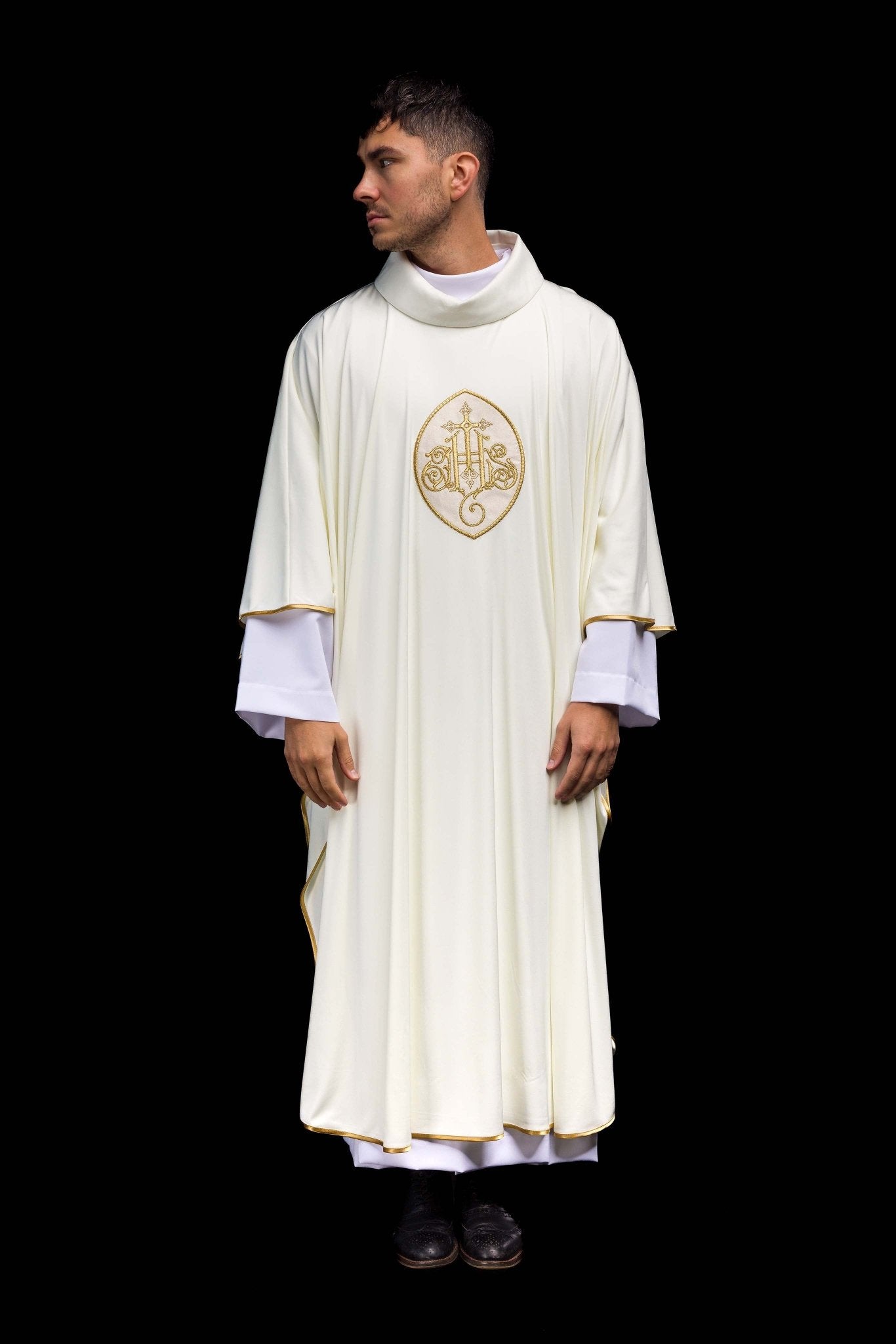 Lightweight ivory chasuble with IHS made from SACROLITE KOR/388/05/78 - CHASUBLES.COM