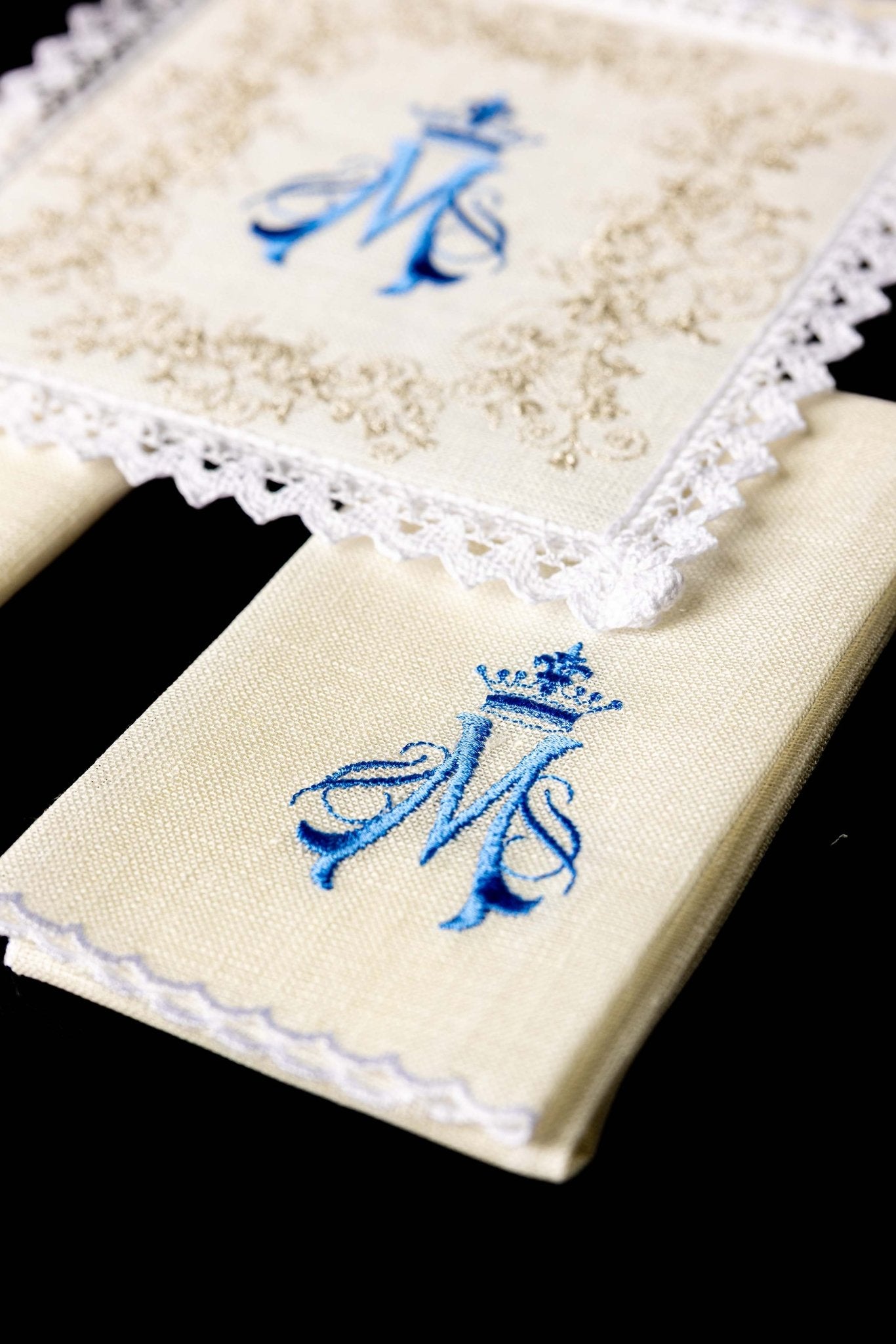 Linen Chalice Linens with Embroidered Mary Motif KKL/161 - CHASUBLES.COM