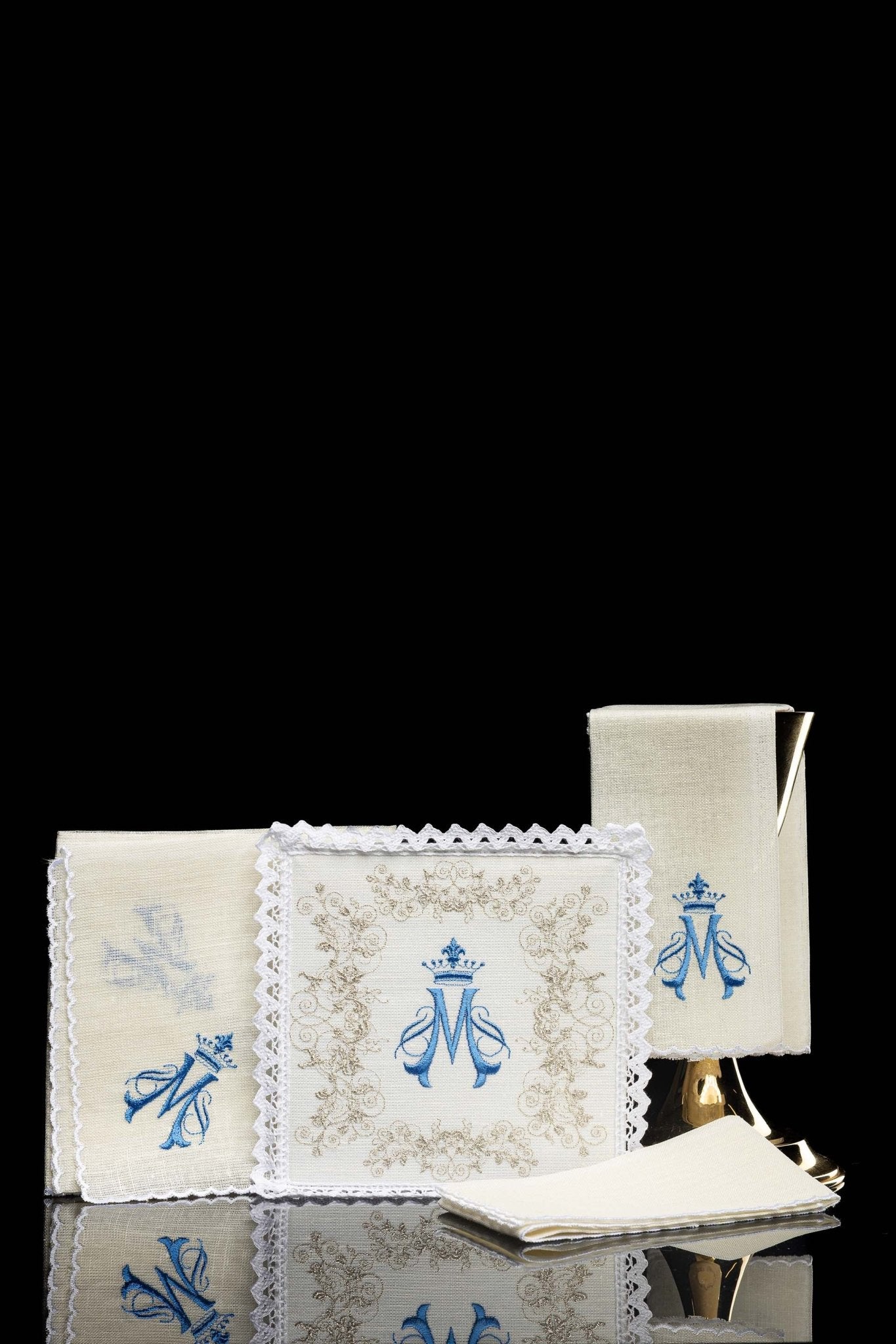 Linen Chalice Linens with Embroidered Mary Motif KKL/161 - CHASUBLES.COM