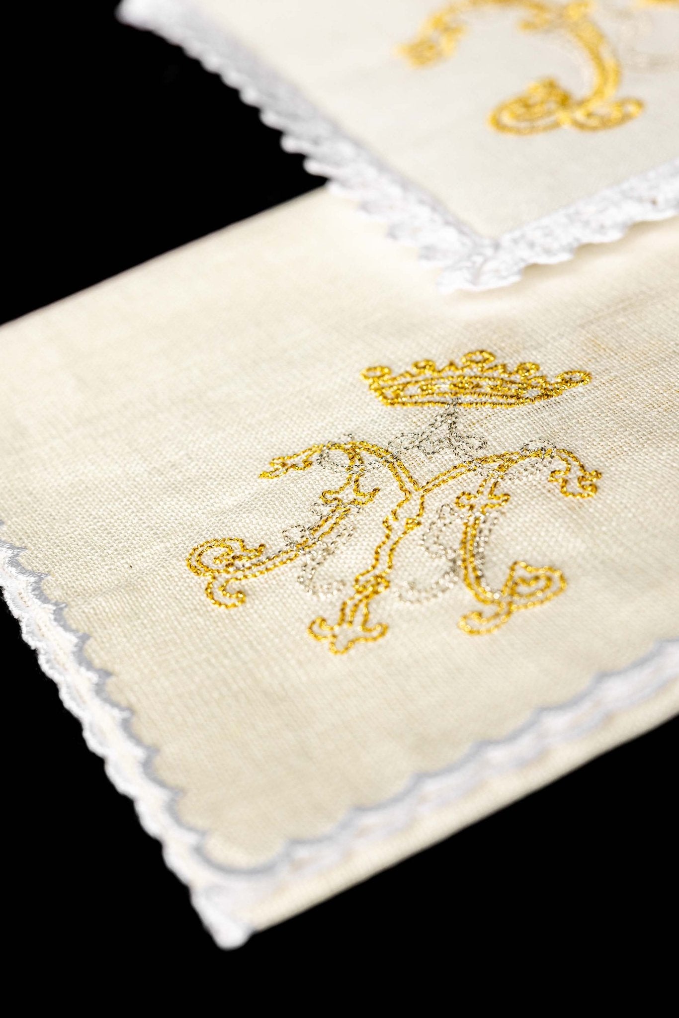 Linen Chalice Linens with Gold Cross Embroidery KKL/020 - CHASUBLES.COM