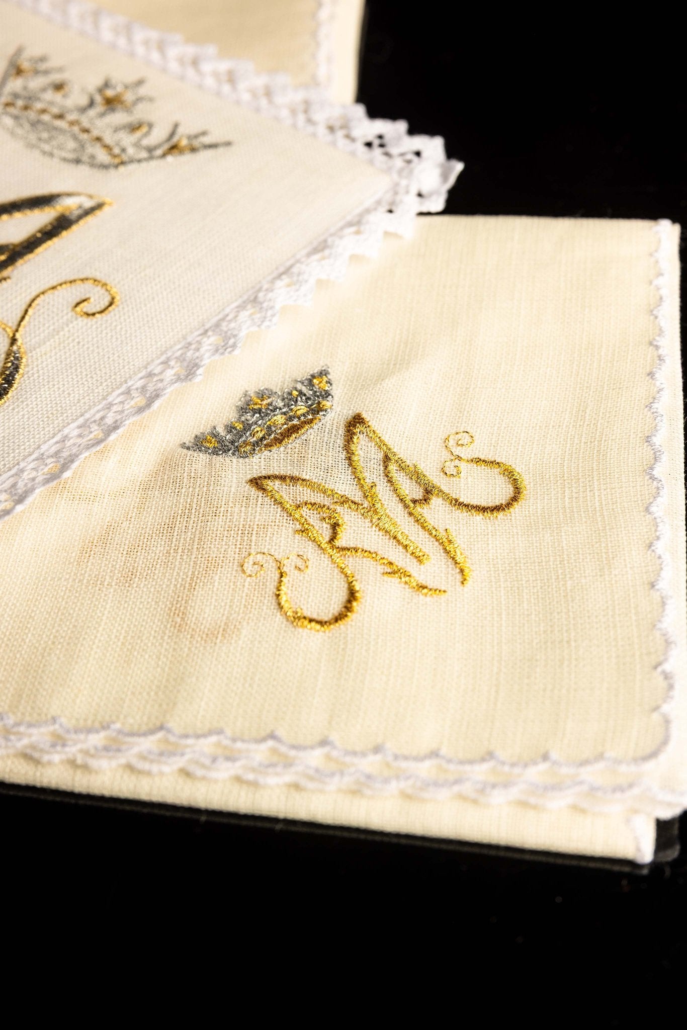 Linen Chalice Linens with Mary Motif KKL/003/C2 - CHASUBLES.COM