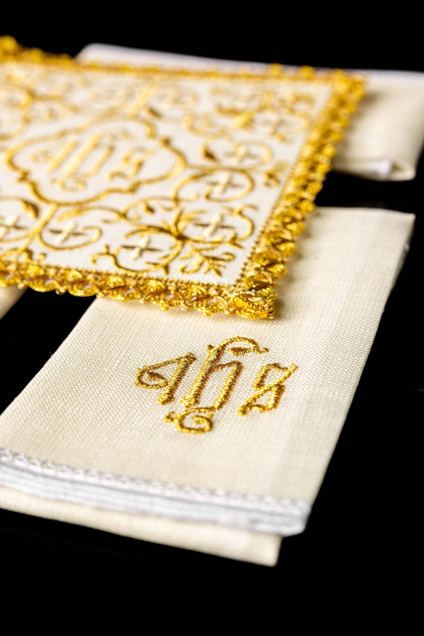 Linen Holy Family Chalice Linens S-5011 - CHASUBLES.COM