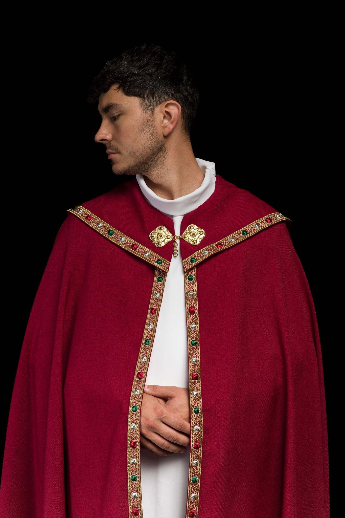 Liturgical cope in red finished with JHS embroidery S-3067-02-70 145cm - CHASUBLES.COM