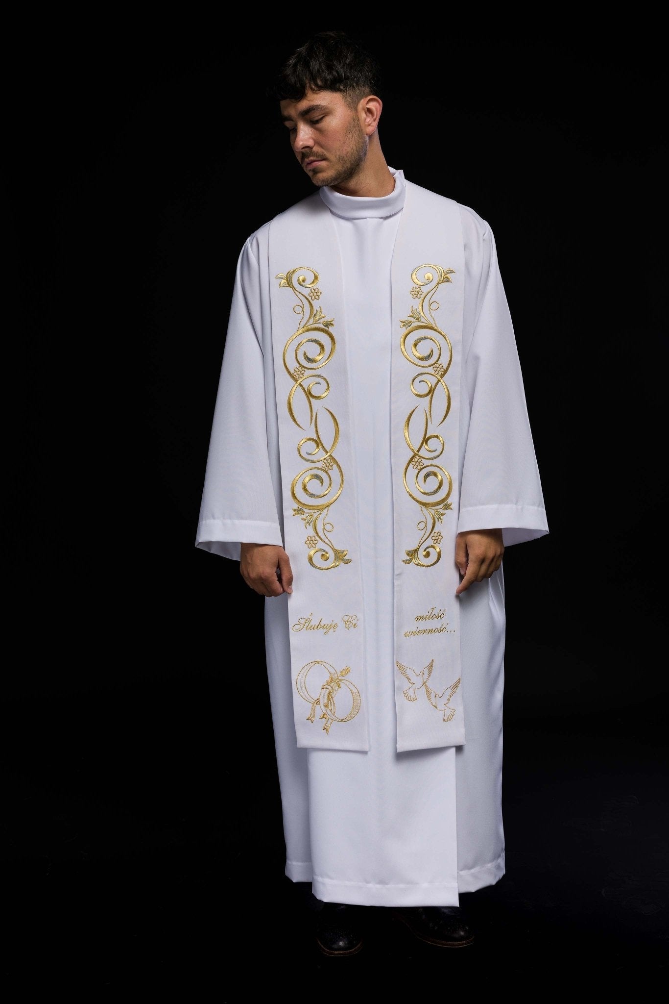 Long embroidered Wedding stole in white KST/412/04/01 BIAŁY - HAFTINAUSA.COM