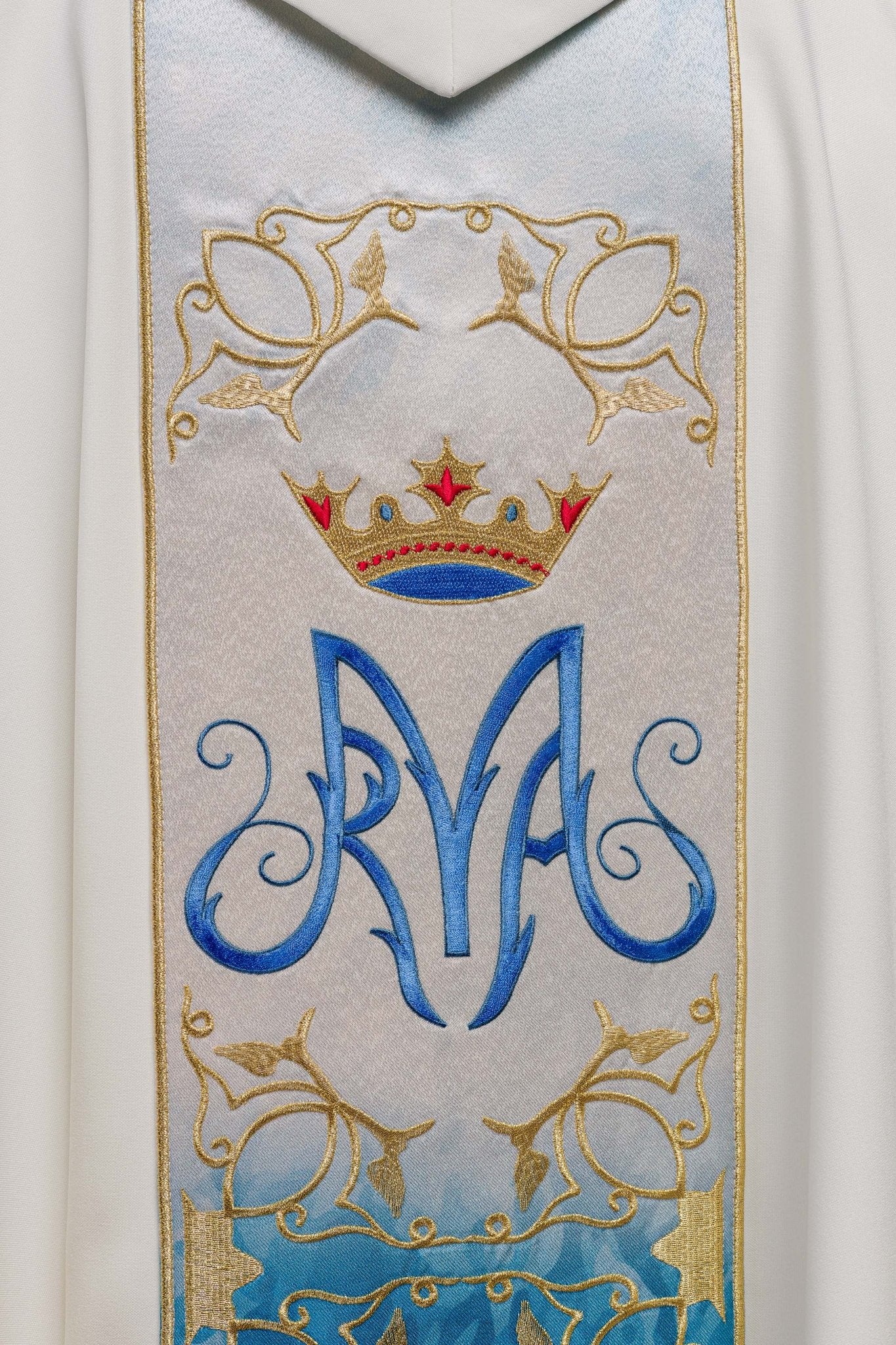 Marian liturgical chasuble with an embroidered and sublimated belt in ecru HA7015 - 05 ECRU - HAFTINAUSA.COM