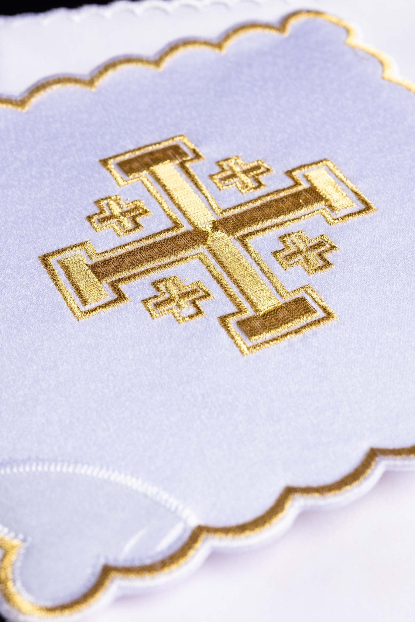 Mass linens with gold Jerusalem Cross embroidery KK/030/04 - CHASUBLES.COM