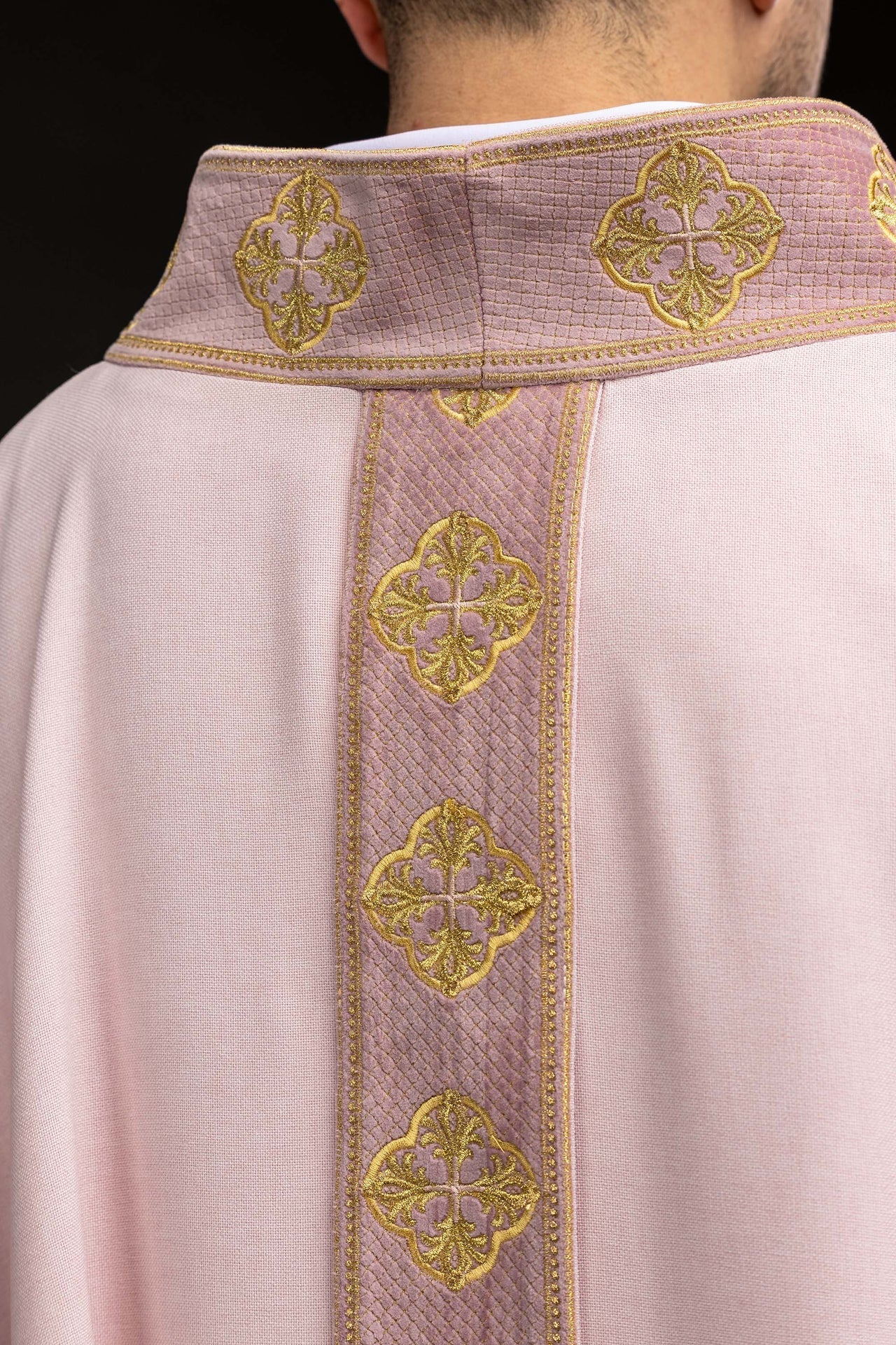 Pink chasuble with an embroidered panel and a cross - patterned collar S-7069-08-70 - CHASUBLES.COM