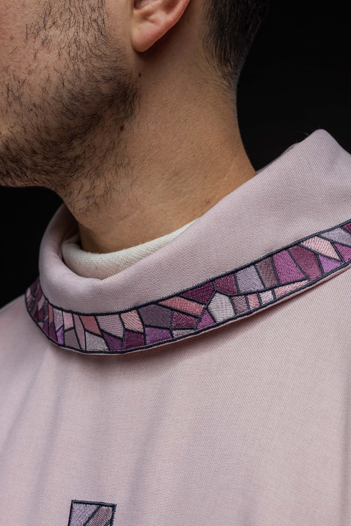 Pink embroidered chasuble with mosaic cross KOR/257/08/70 - HAFTINAUSA.COM