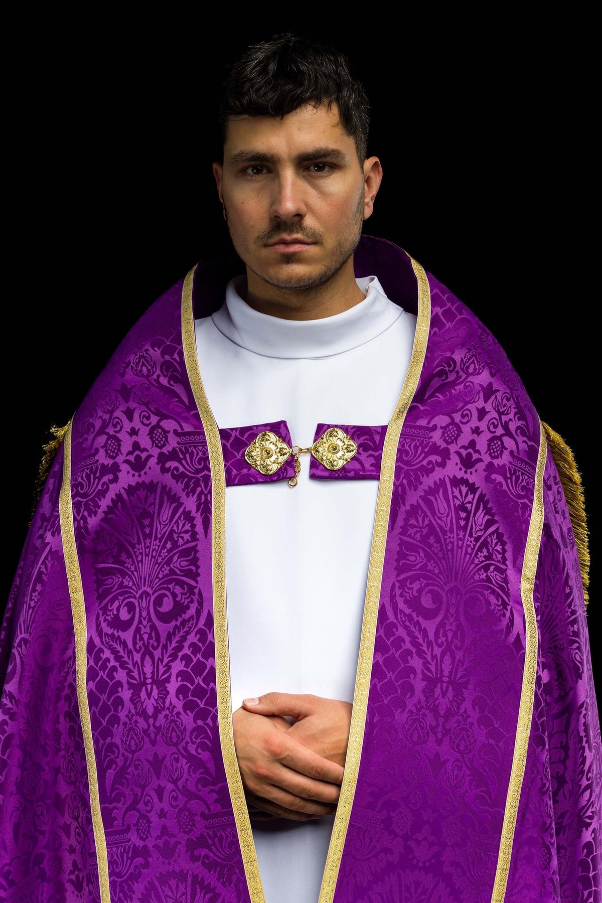 Plain Purple Roman Cope Made of Jacquard Fabric KKP/159/03/83 145cm - CHASUBLES.COM