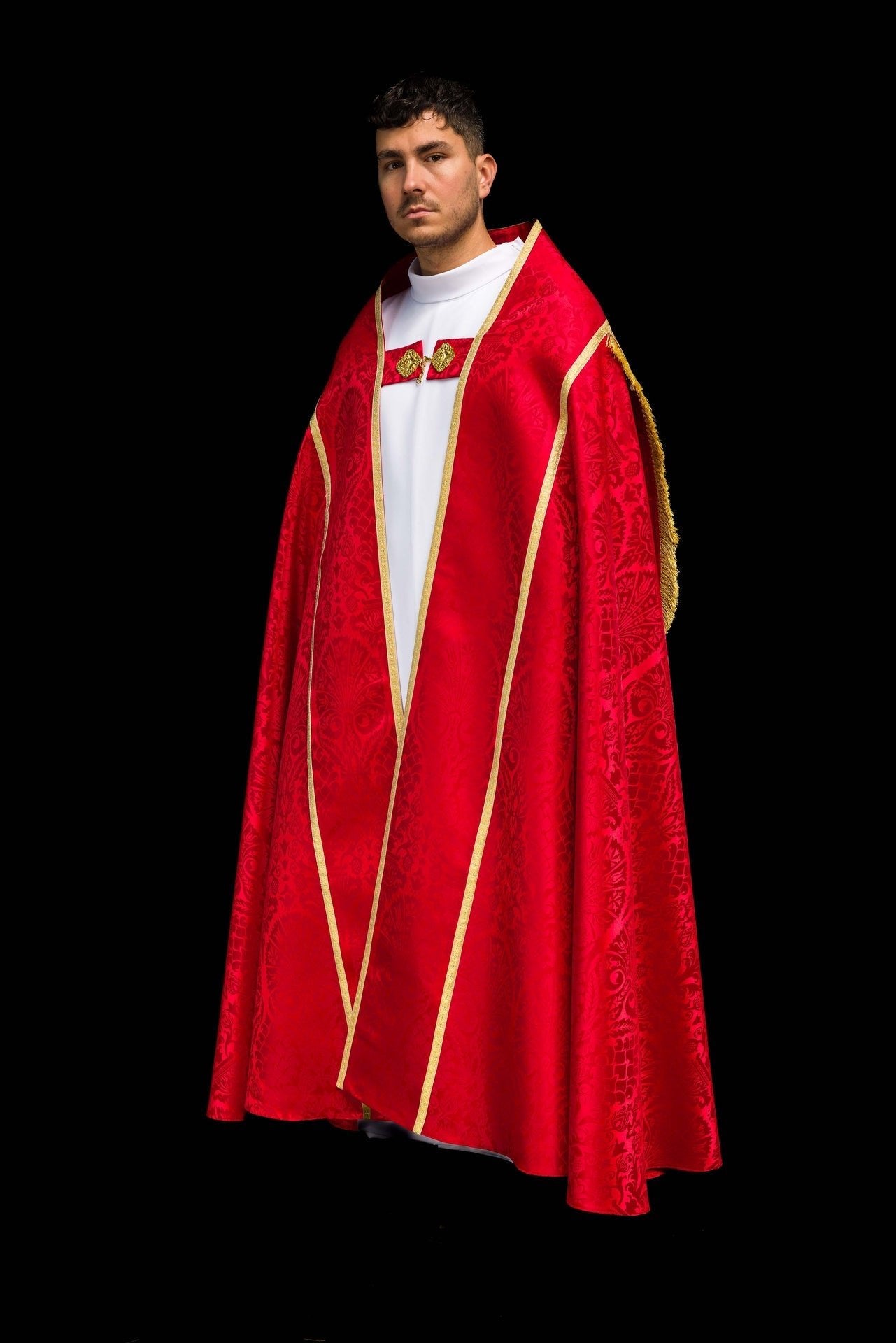 Plain Red Roman Cope Made of Jacquard Fabric KKP/159/02/83 145cm - CHASUBLES.COM