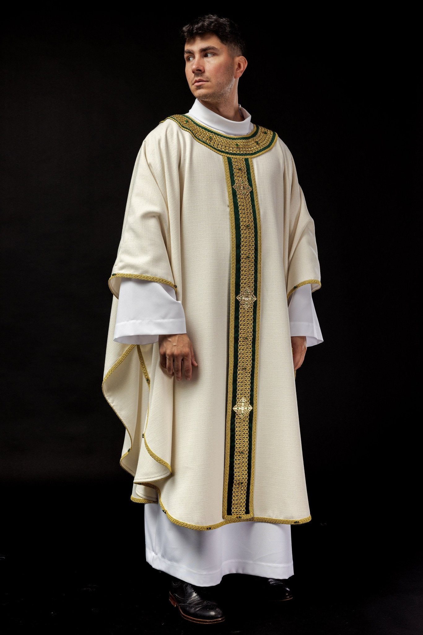 Priest vestment with green orphrey Handmade 7001 HM/7001/05/71/PA01 - HAFTINAUSA.COM