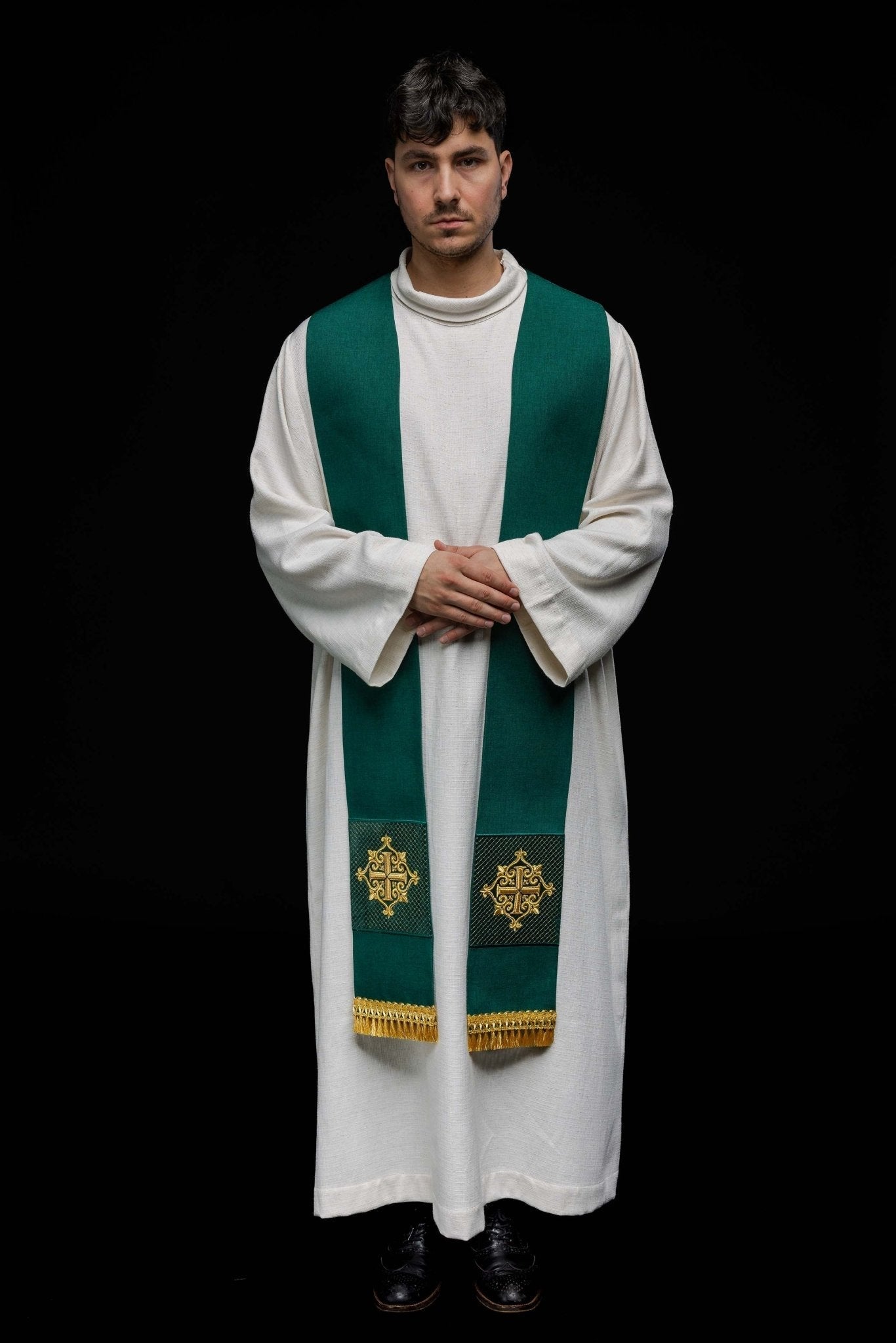 Priests stole made of green velvet LE/2029/01 - HAFTINAUSA.COM