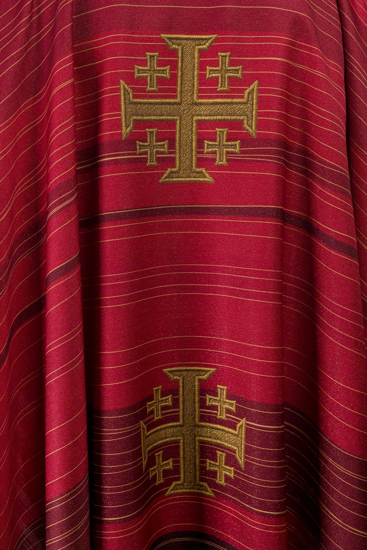 Printed Chasuble with Jerusalem Cross – Red KOD/7001/02/40 - CHASUBLES.COM