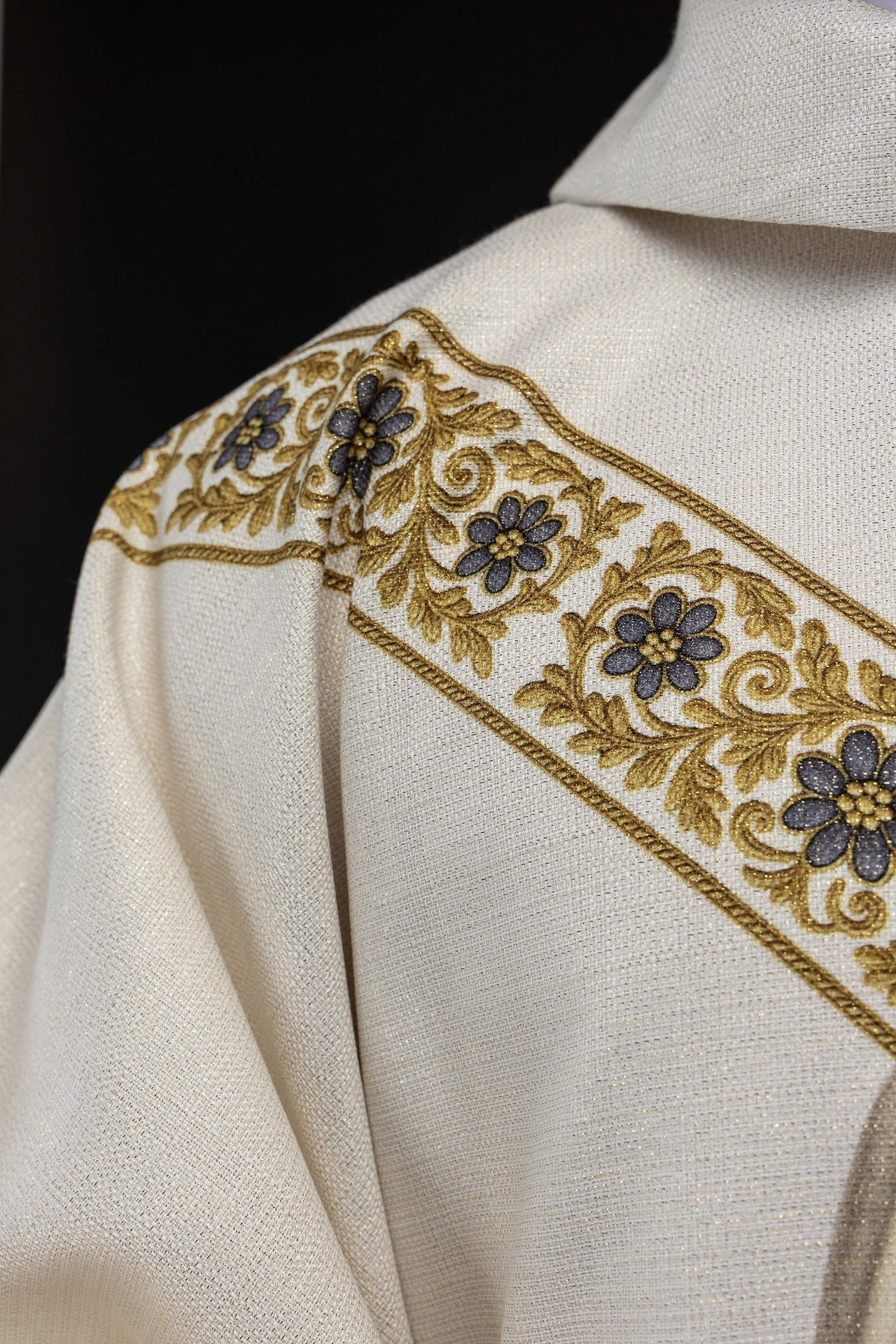 Printed chasuble with the image of Our Lady of Fátima KOD/7011/05/40 - CHASUBLES.COM