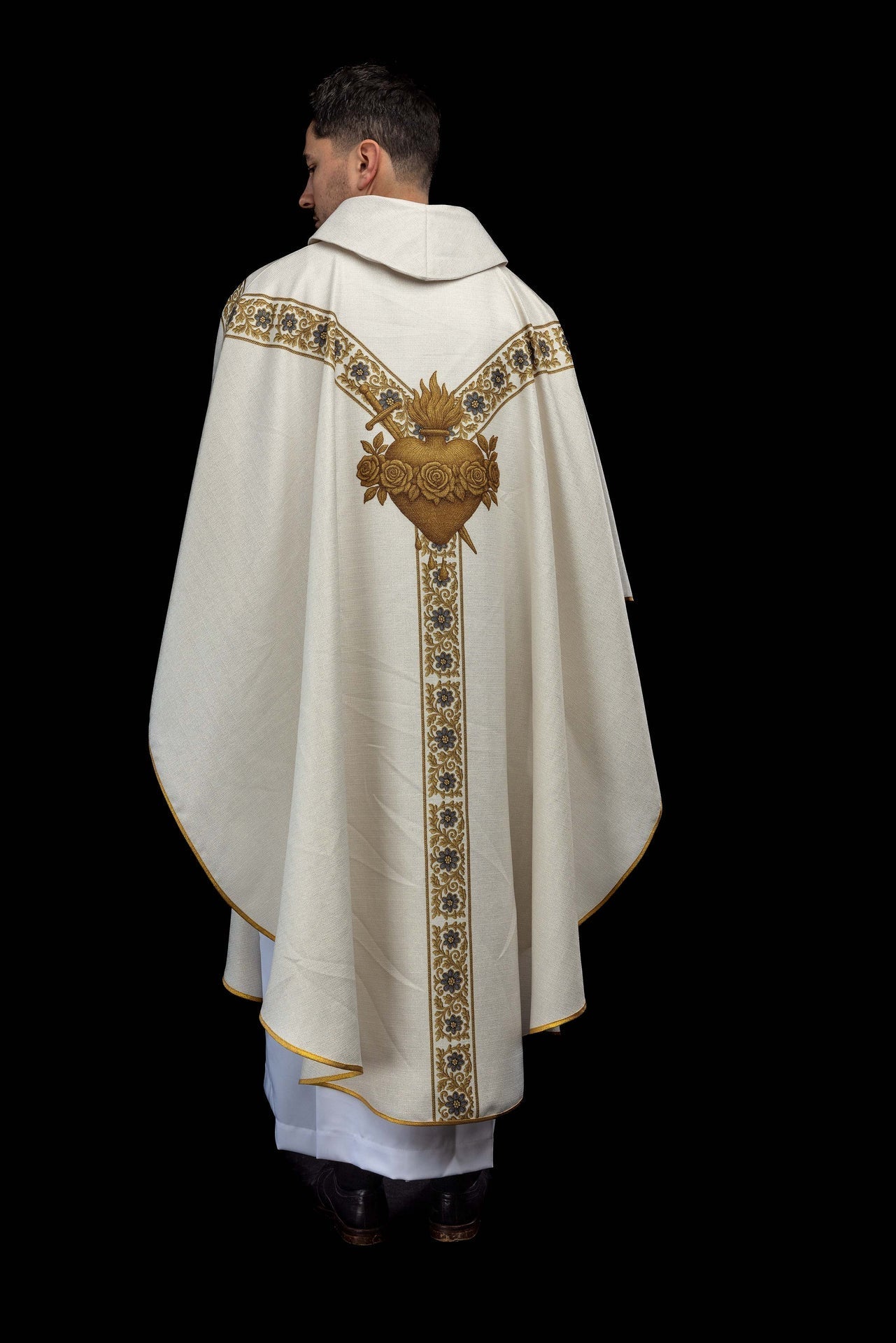 Printed chasuble with the image of Our Lady of Fátima KOD/7011/05/40 - CHASUBLES.COM