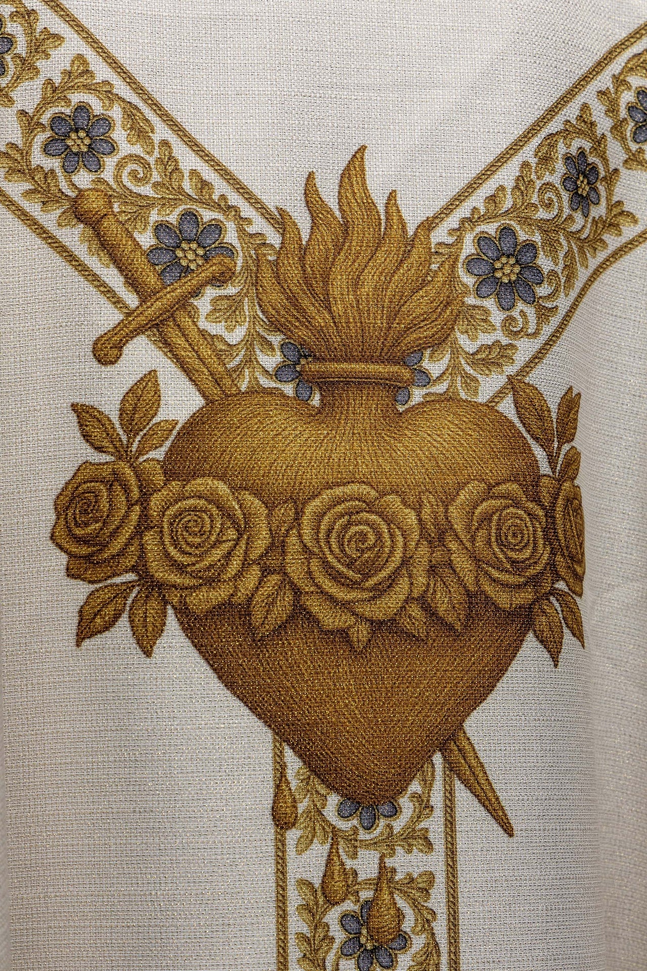 Printed chasuble with the image of Our Lady of Fátima KOD/7011/05/40 - CHASUBLES.COM