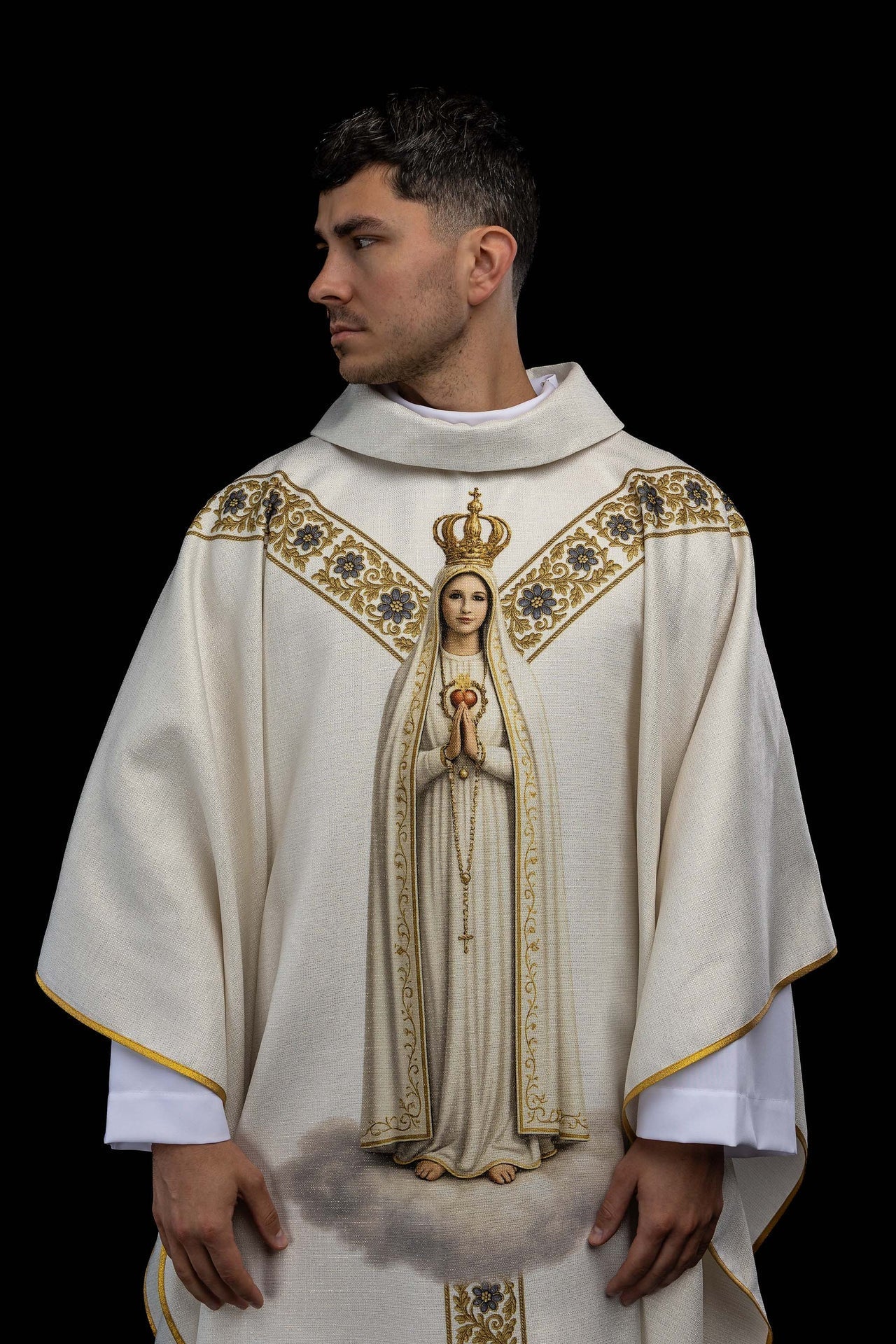 Printed chasuble with the image of Our Lady of Fátima KOD/7011/05/40 - CHASUBLES.COM